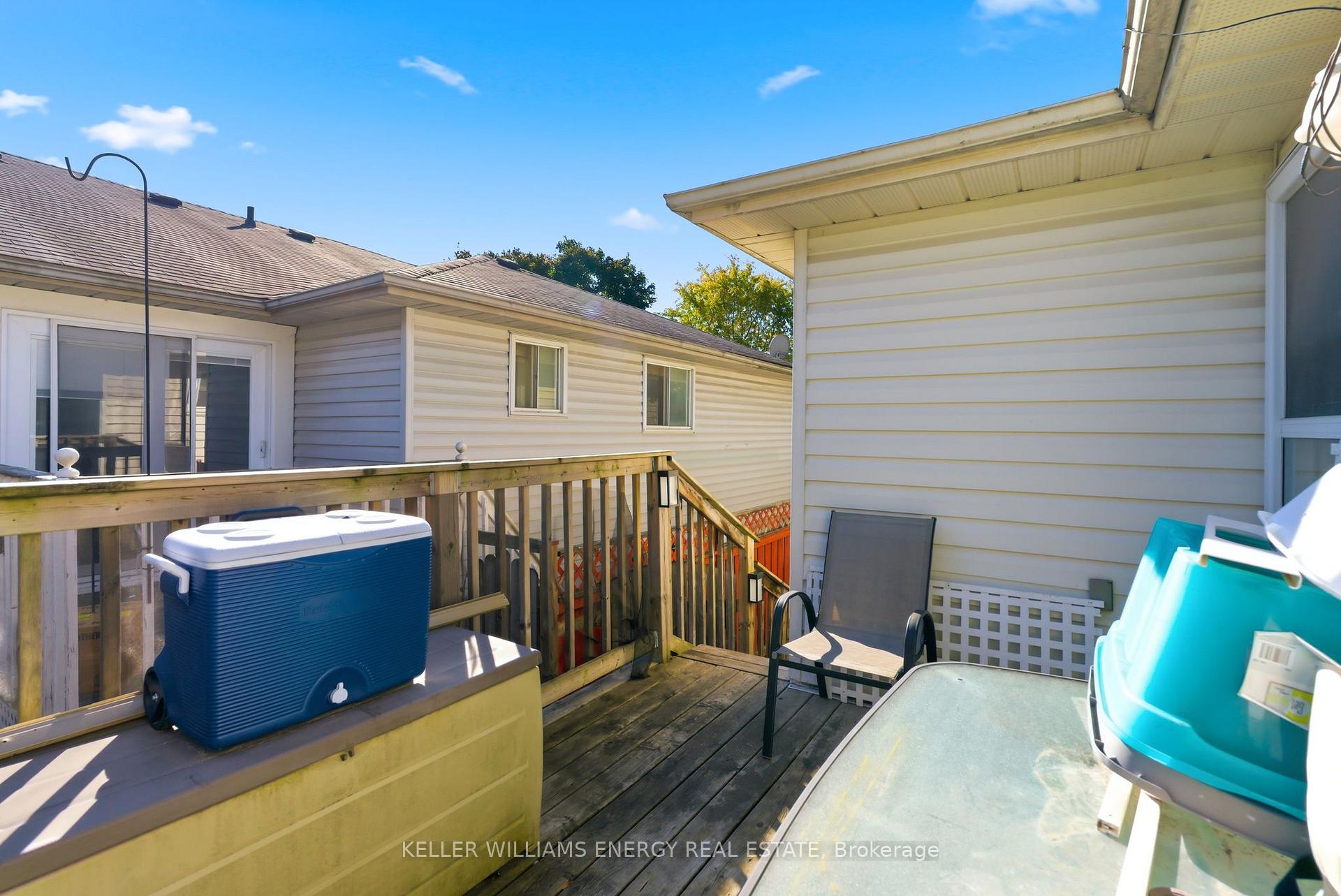 Photo 21 of 10 Lockhart Gate, Clarington, Bowmanville — HOMEH