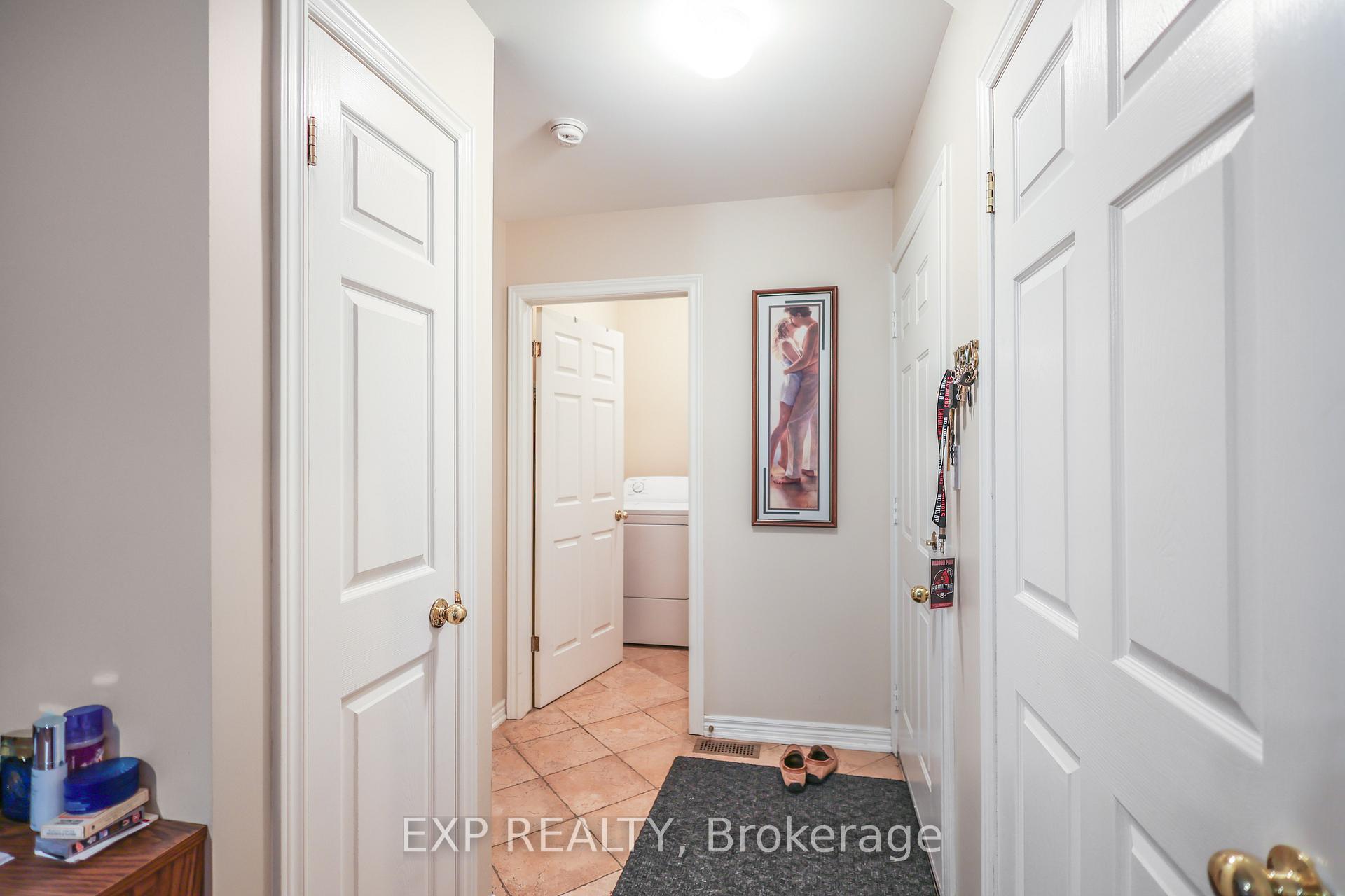 Photo 8 of Unit 17, 52 Postoaks Drive, Hamilton, Twenty Place — HOMEH