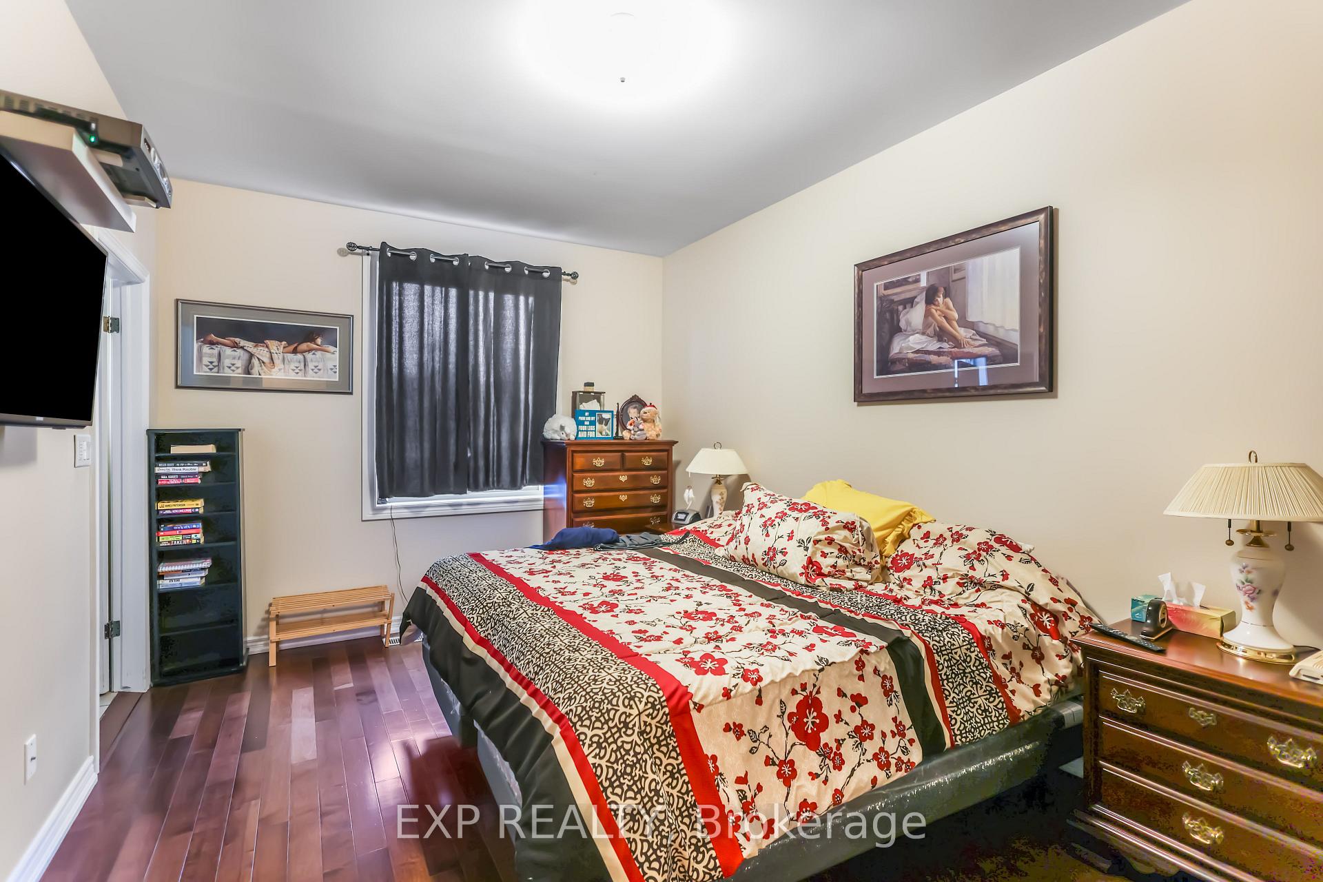 Photo 11 of Unit 17, 52 Postoaks Drive, Hamilton, Twenty Place — HOMEH