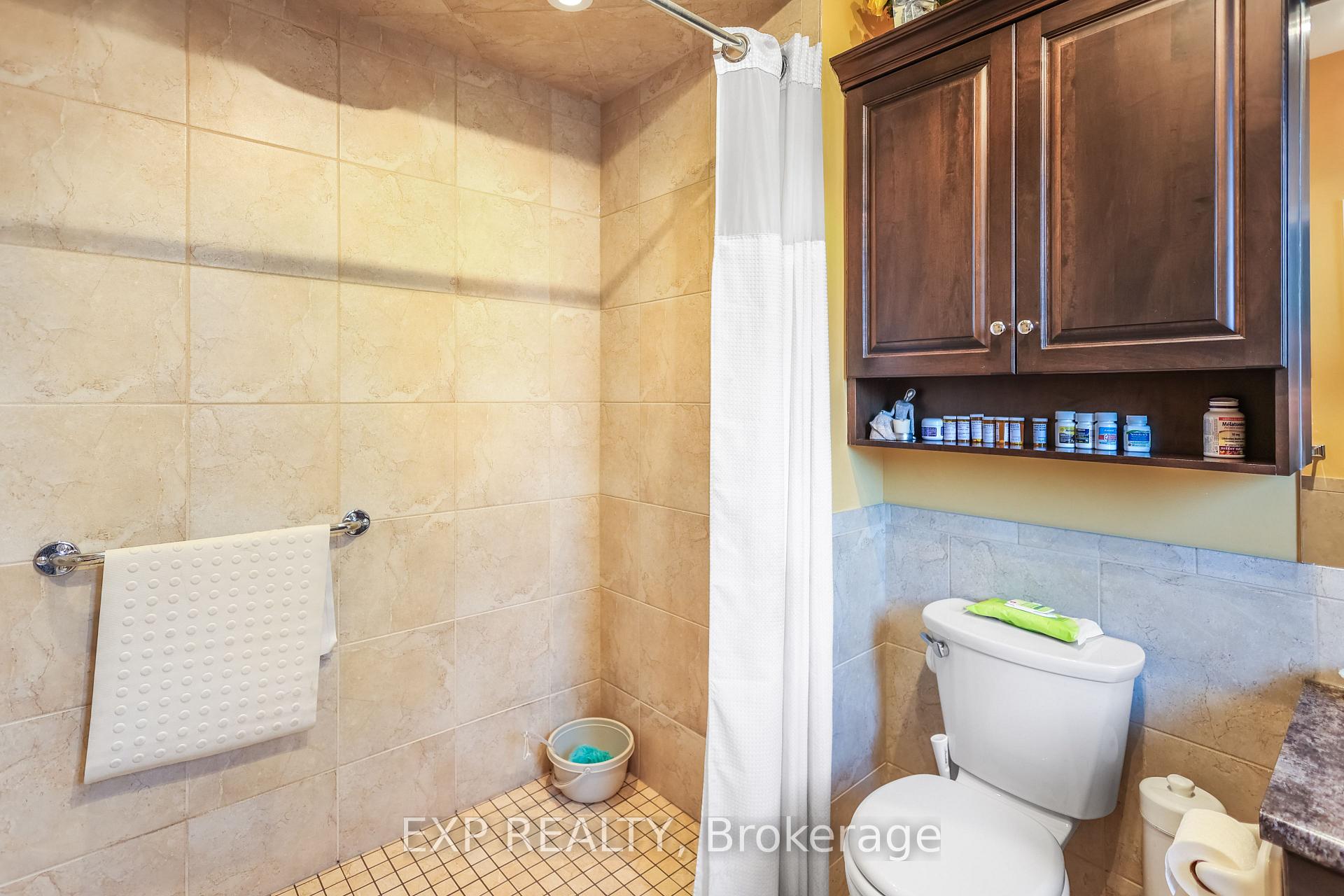 Photo 13 of Unit 17, 52 Postoaks Drive, Hamilton, Twenty Place — HOMEH