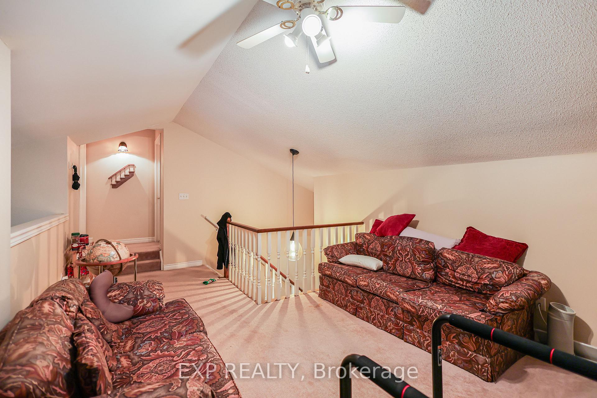 Photo 15 of Unit 17, 52 Postoaks Drive, Hamilton, Twenty Place — HOMEH