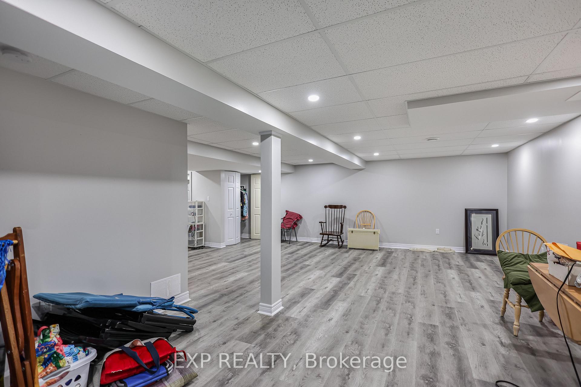 Photo 21 of Unit 17, 52 Postoaks Drive, Hamilton, Twenty Place — HOMEH