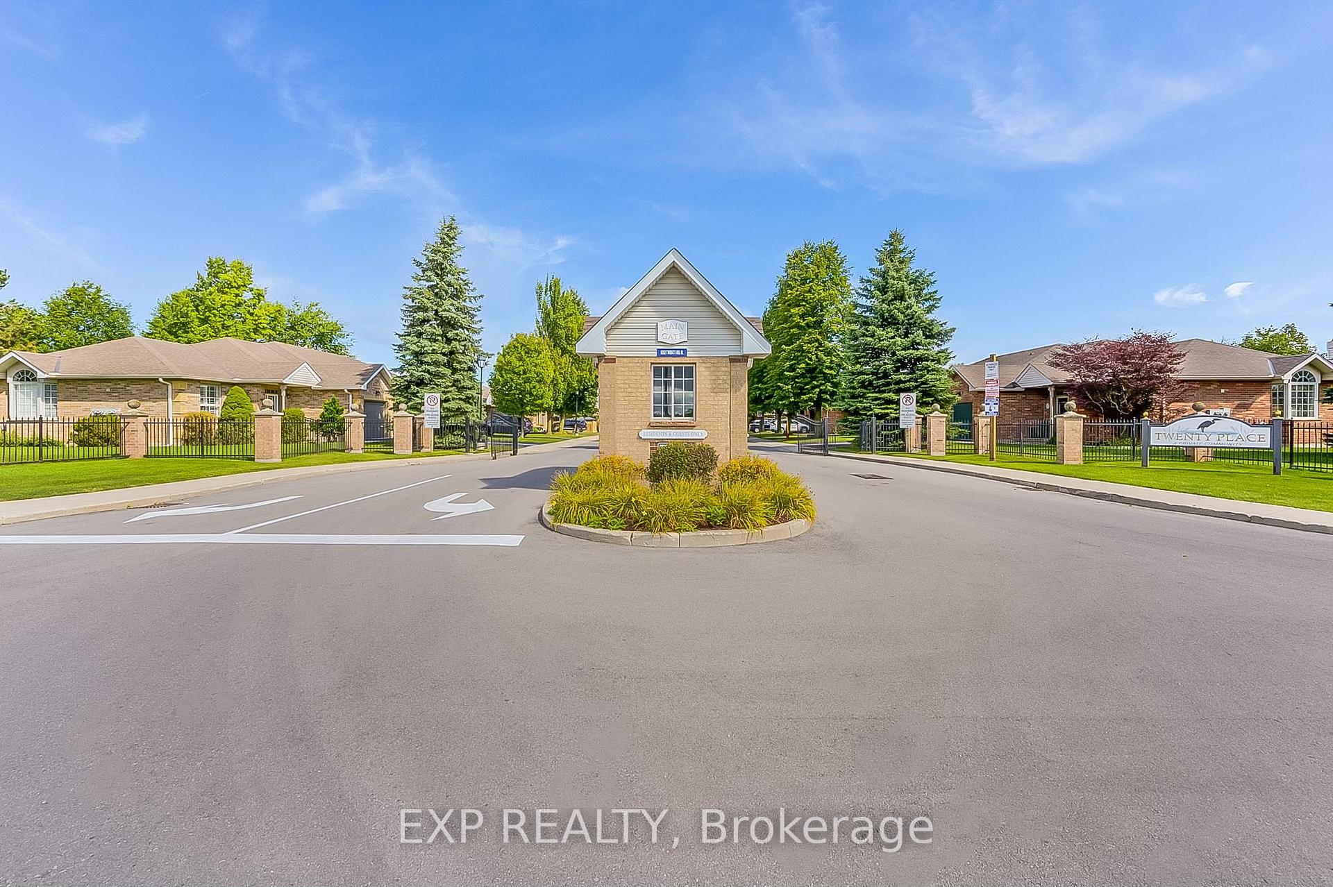 Photo 35 of Unit 17, 52 Postoaks Drive, Hamilton, Twenty Place — HOMEH