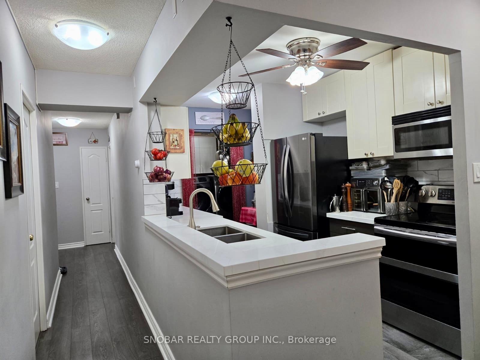Photo 4 of Unit 1615, 370 Dixon Road, Etobicoke, Kingsview Village-The Westway — HOMEH
