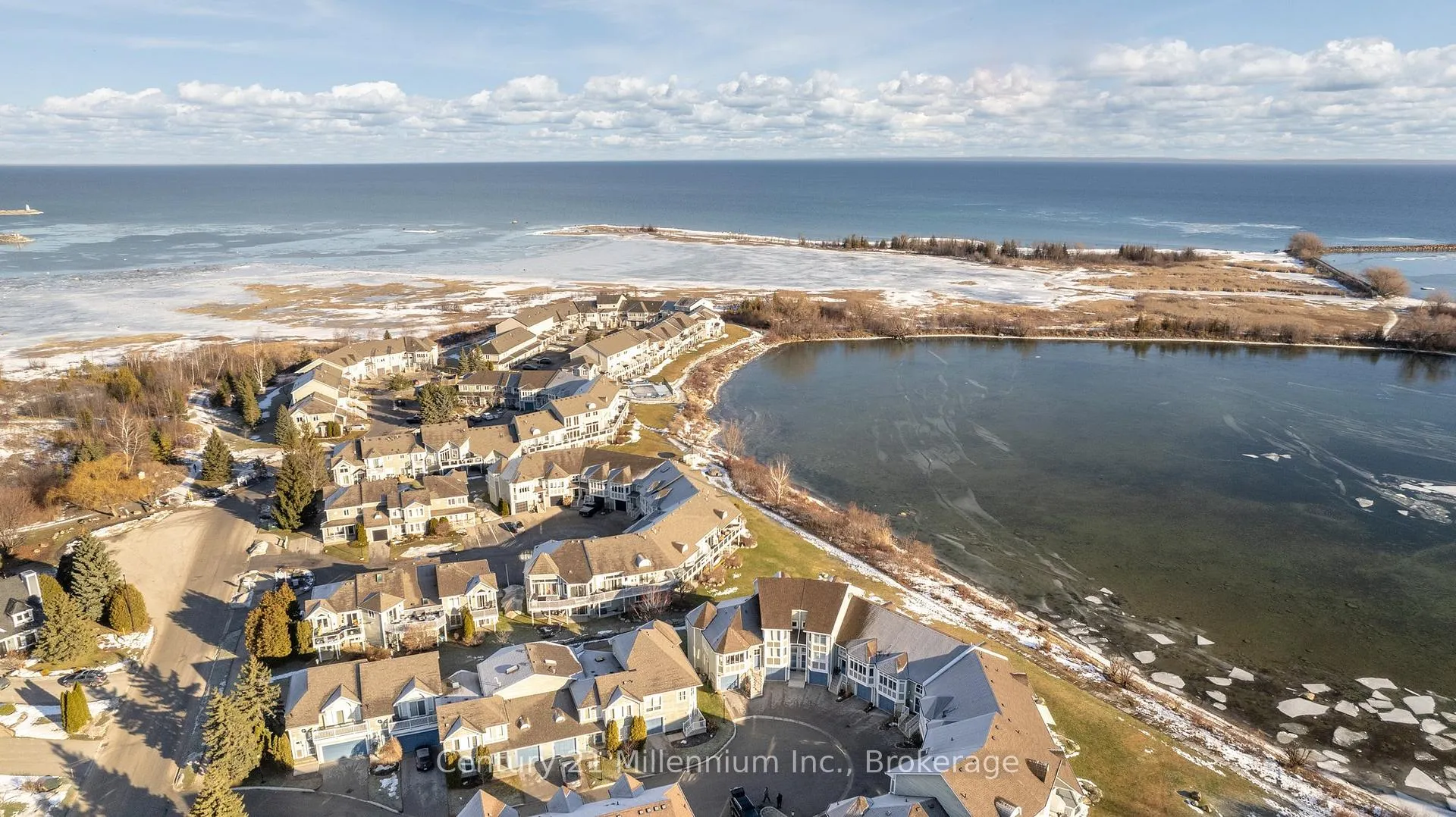 Photo 21 of 15 Cranberry Quay, Collingwood — HOMEH