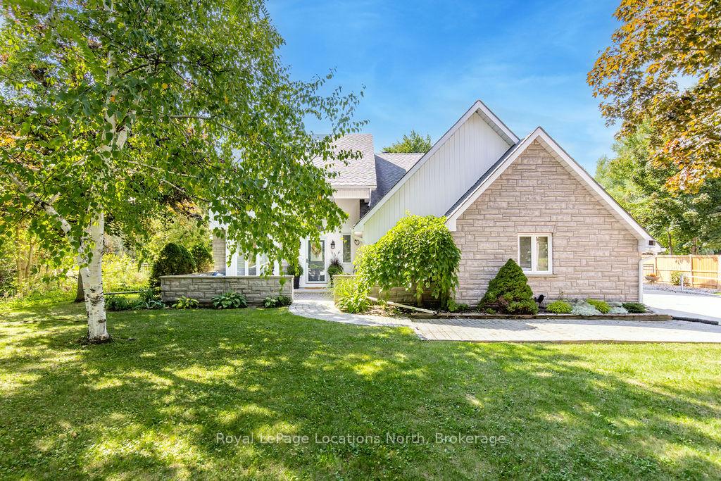 Photo 2 of 16 Homestead Drive, Clearview, Rural Clearview — HOMEH