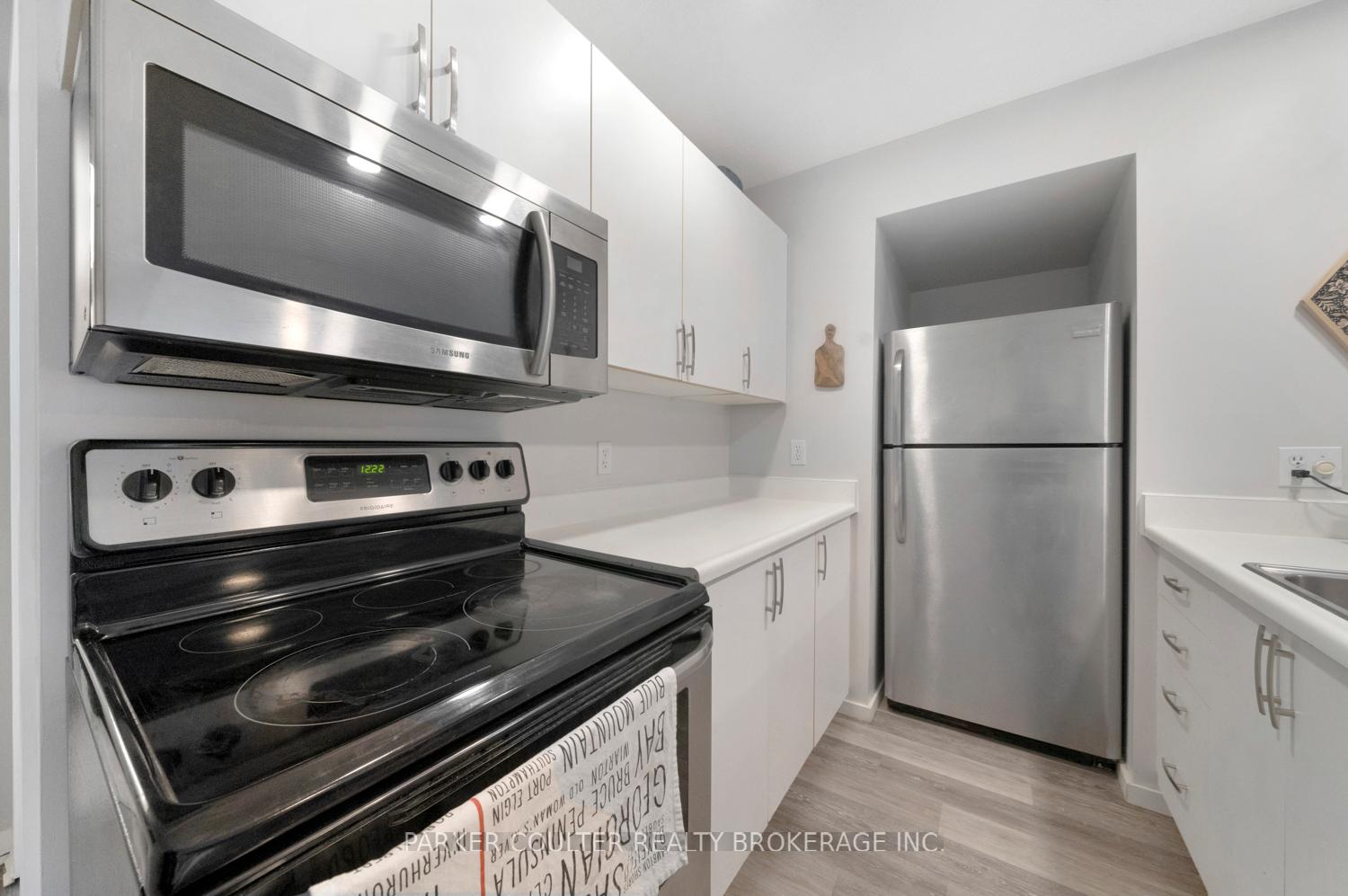 Photo 12 of Unit 125, 27 Dawson Drive, Collingwood — HOMEH