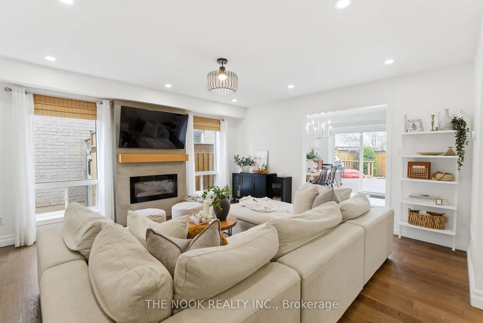 Photo 7 of 89 Huntington Crescent, Clarington, Courtice — HOMEH