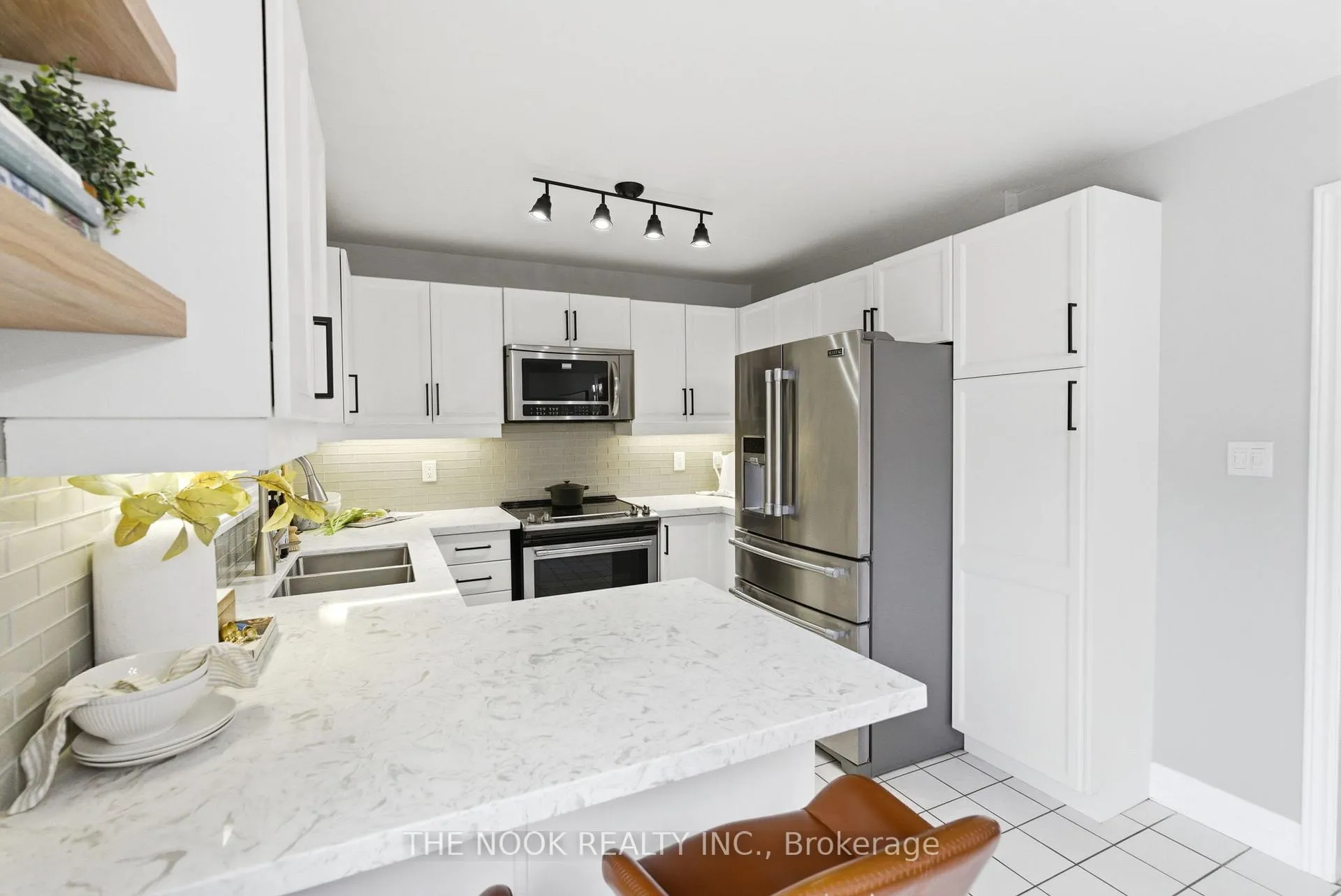 Photo 12 of 89 Huntington Crescent, Clarington, Courtice — HOMEH