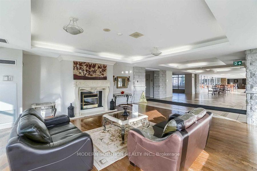 Photo 2 of Unit 111, 2506 Rutherford Road, Vaughan, Maple — HOMEH