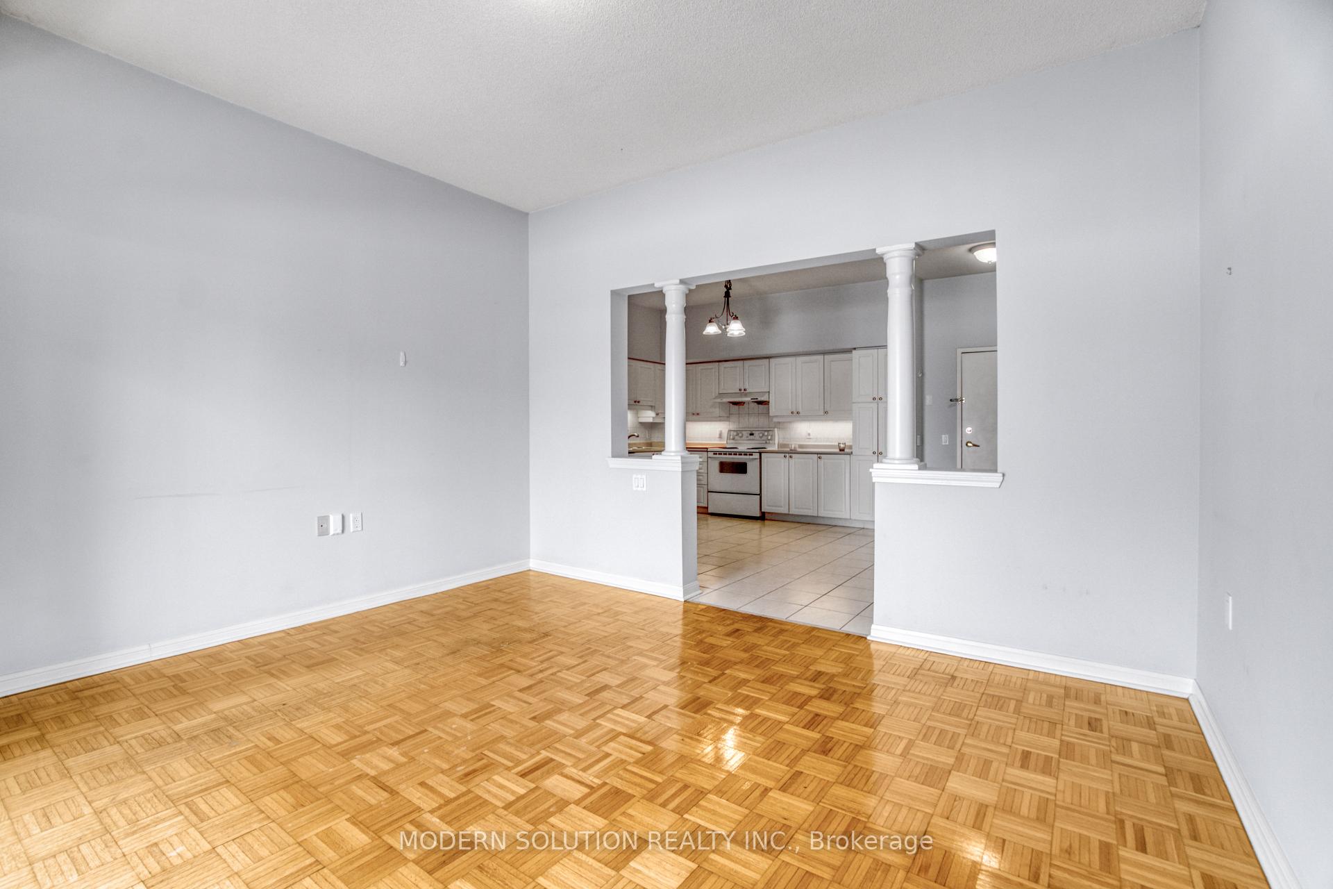Photo 15 of Unit 111, 2506 Rutherford Road, Vaughan, Maple — HOMEH
