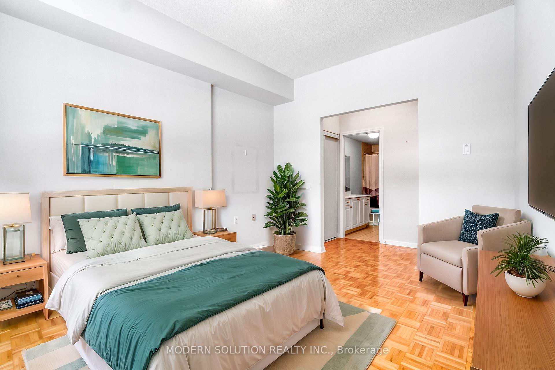 Photo 18 of Unit 111, 2506 Rutherford Road, Vaughan, Maple — HOMEH