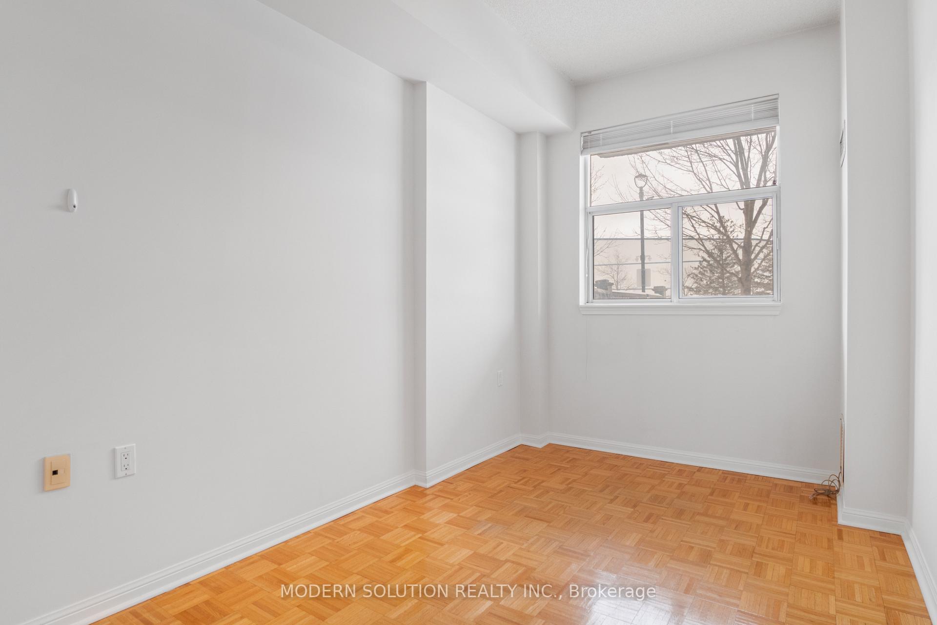 Photo 23 of Unit 111, 2506 Rutherford Road, Vaughan, Maple — HOMEH
