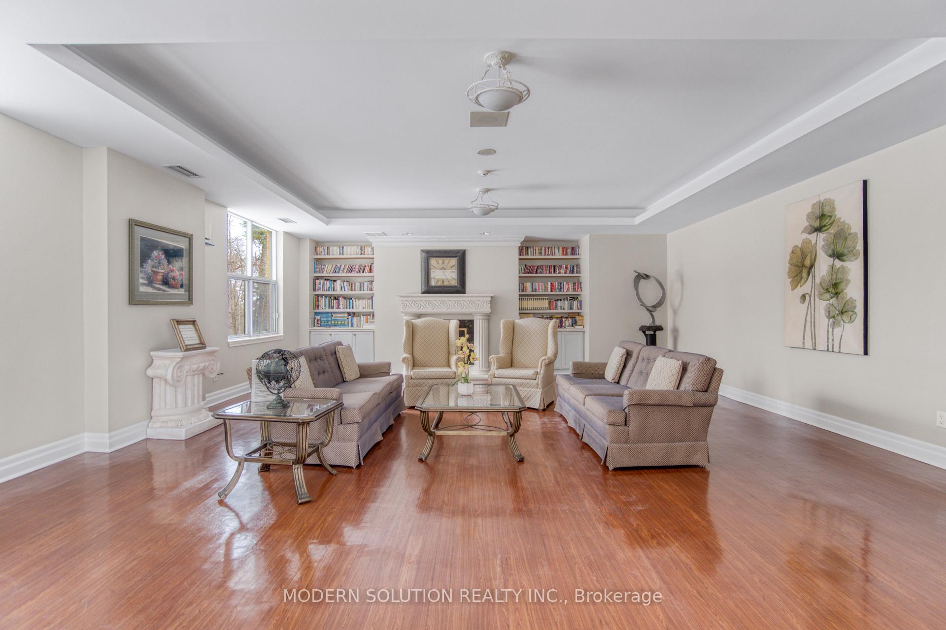 Photo 33 of Unit 111, 2506 Rutherford Road, Vaughan, Maple — HOMEH