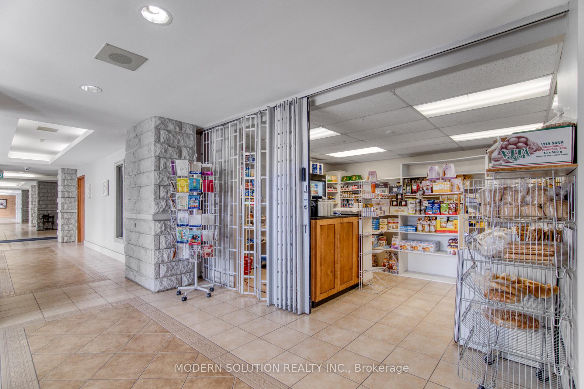 Photo 35 of Unit 111, 2506 Rutherford Road, Vaughan, Maple — HOMEH