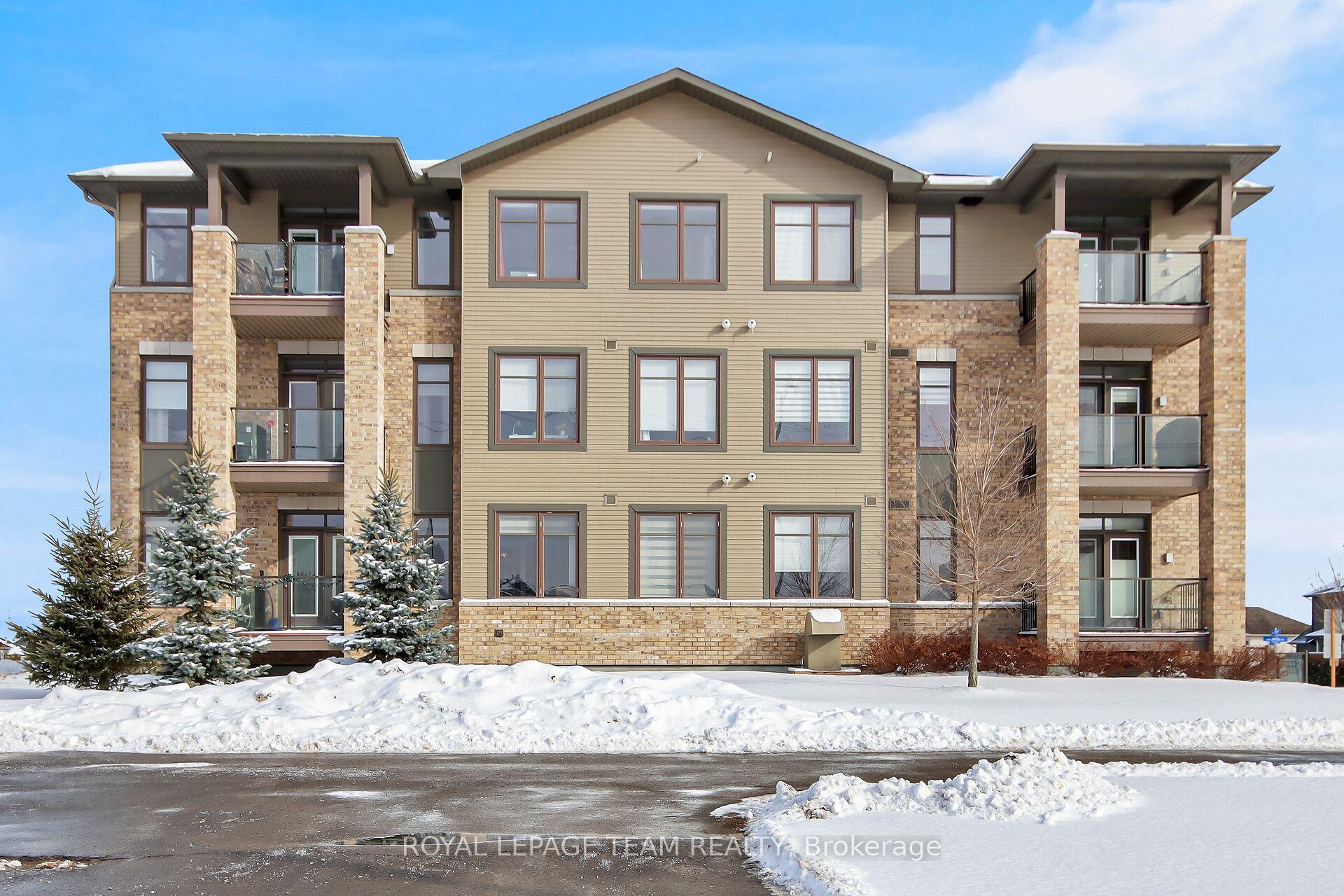 Front of Unit 102, 300 Jatoba Private