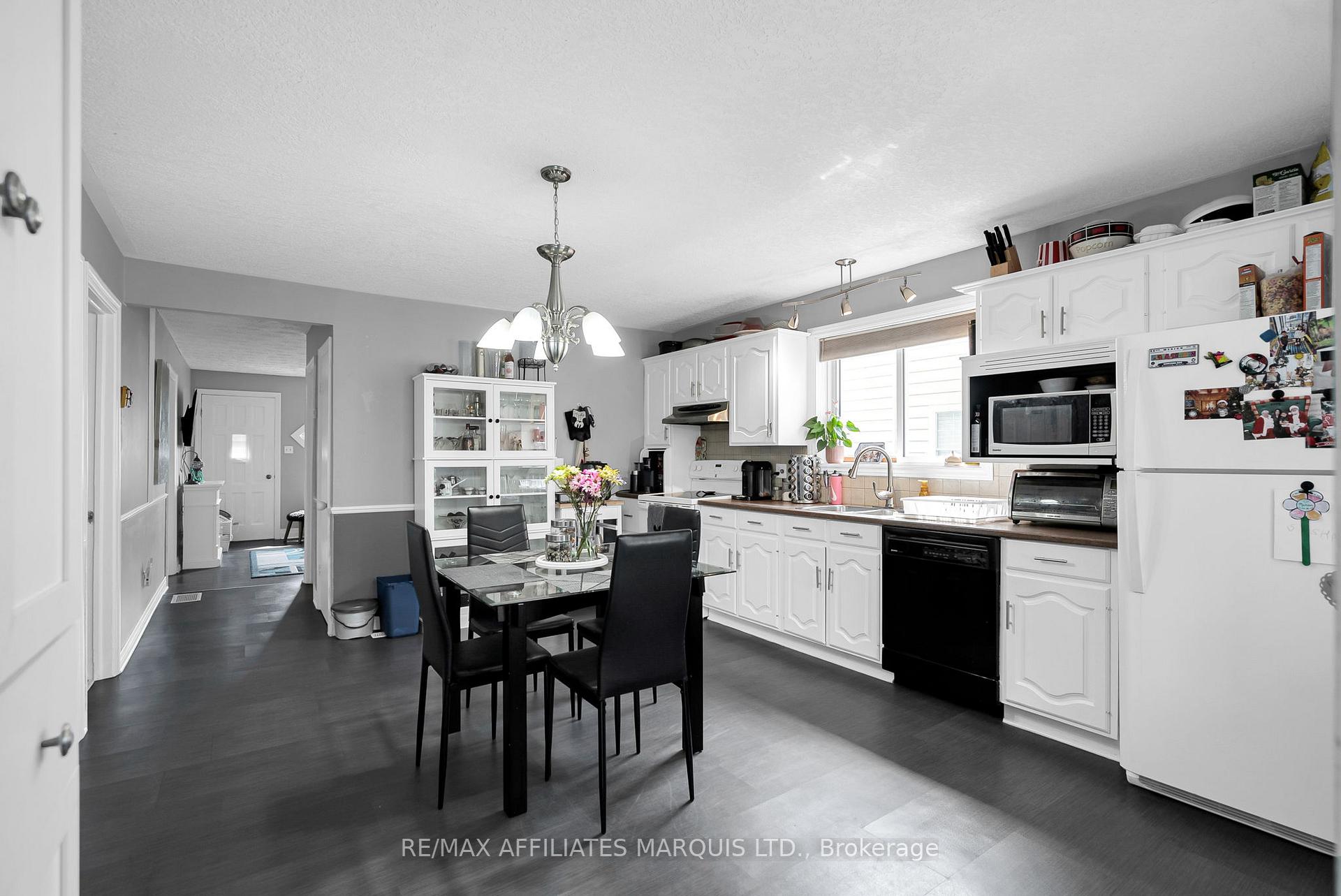 Photo 4 of 506 Belmont Street, Cornwall — HOMEH