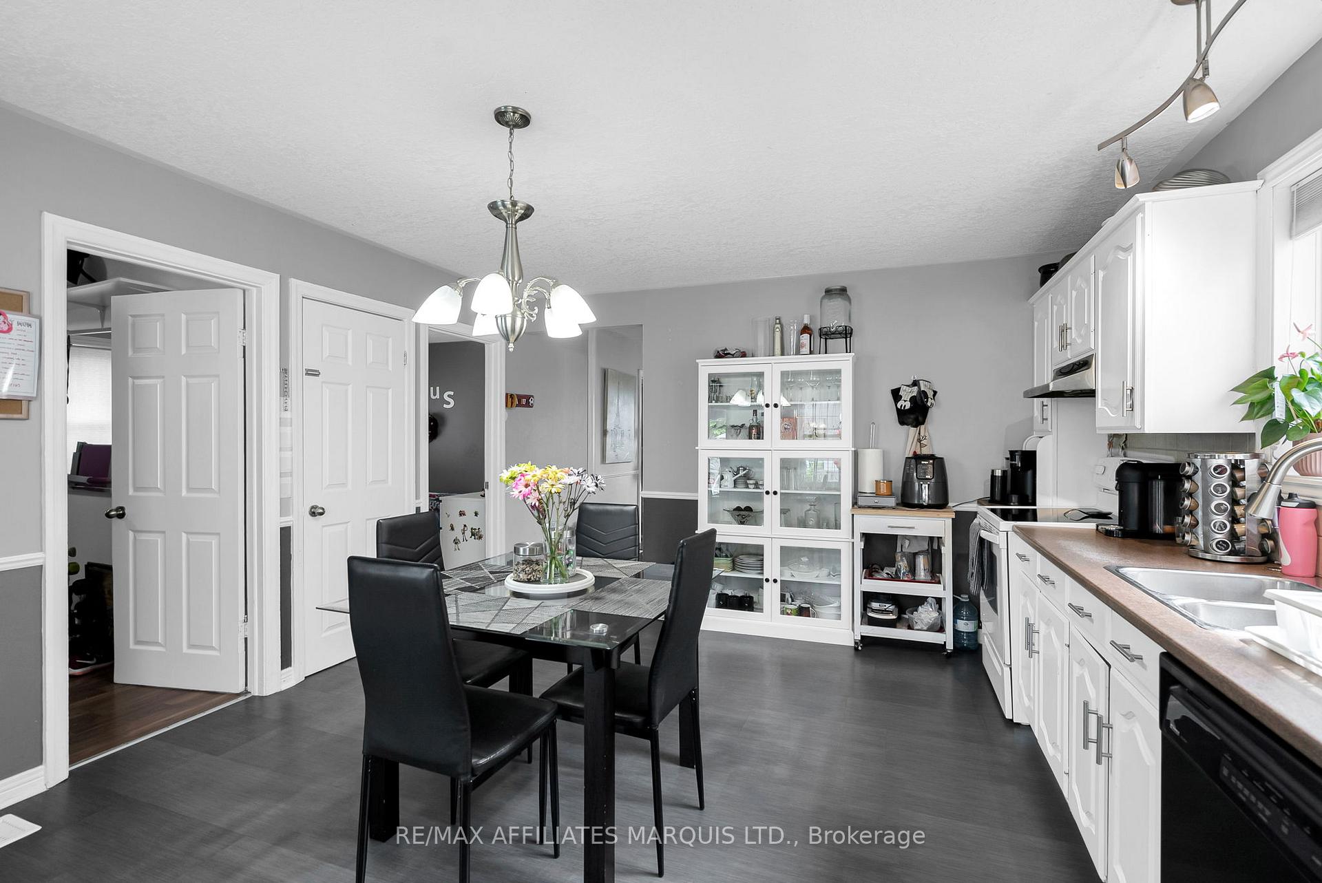 Photo 5 of 506 Belmont Street, Cornwall — HOMEH