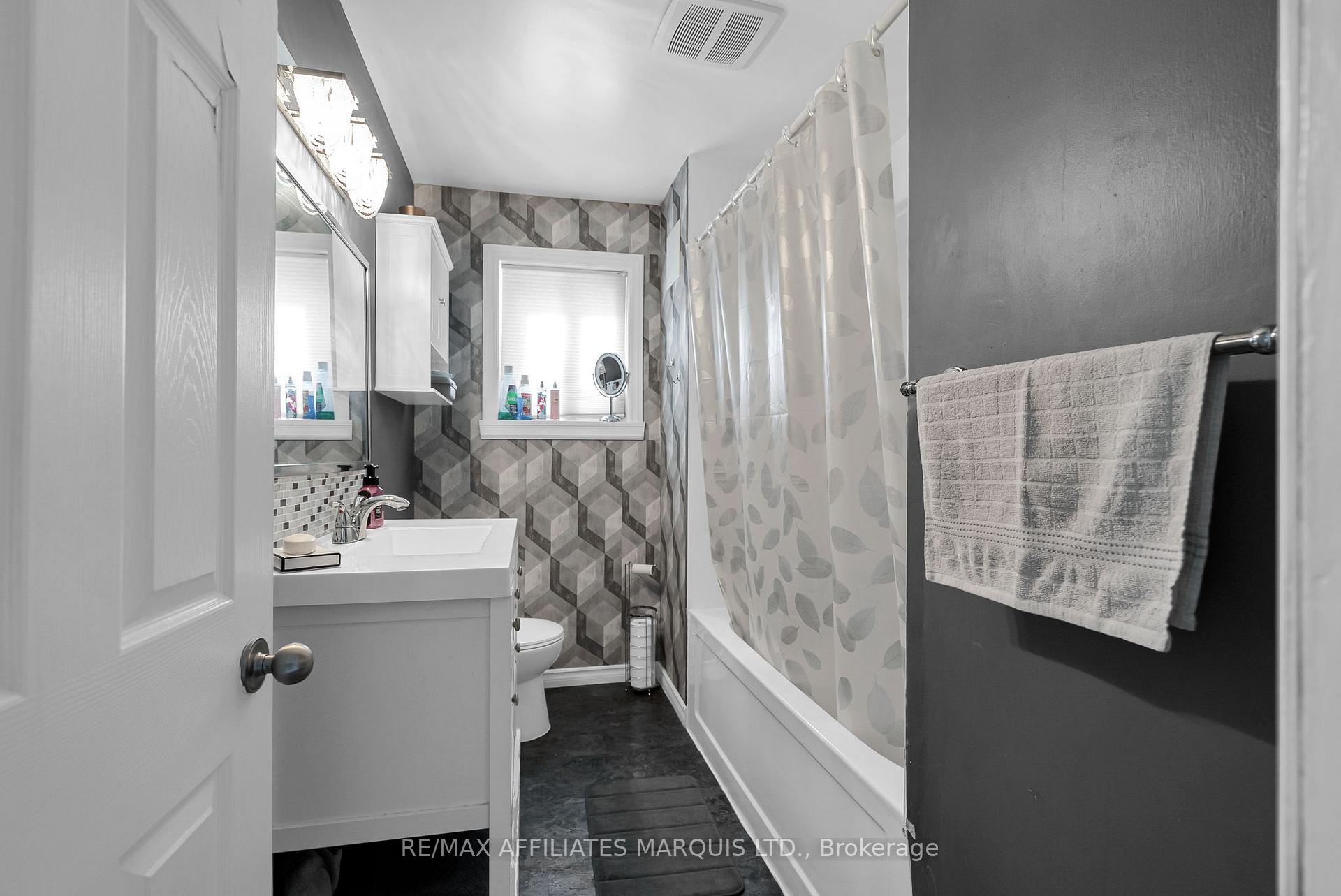 Photo 11 of 506 Belmont Street, Cornwall — HOMEH