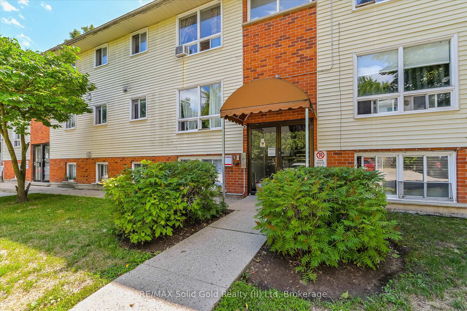 Photo 3 of Unit 12, 119 Cedar Street S, Kitchener — HOMEH