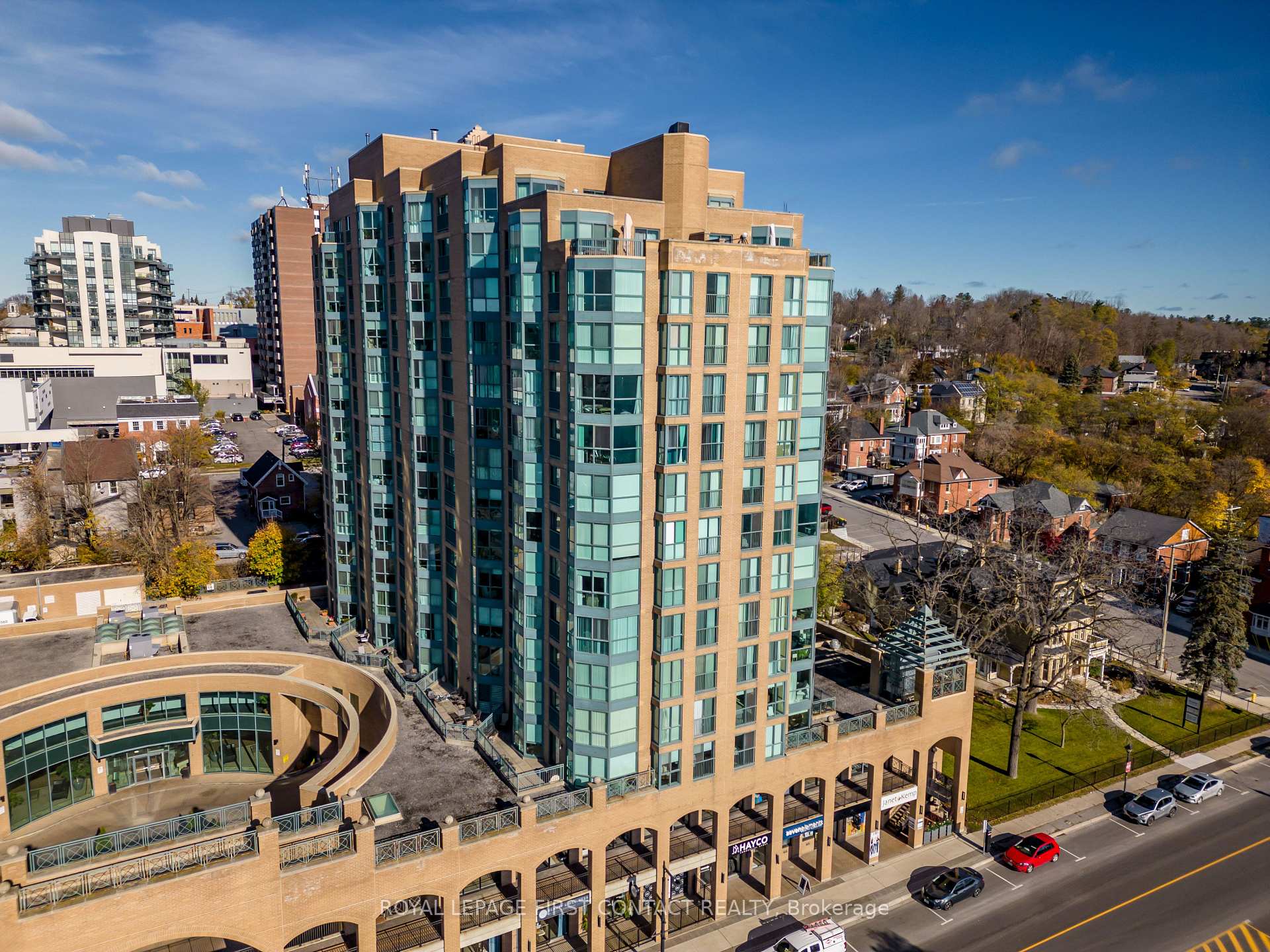 Photo 3 of Unit 711, 150 Dunlop Street E, Barrie, City Centre — HOMEH