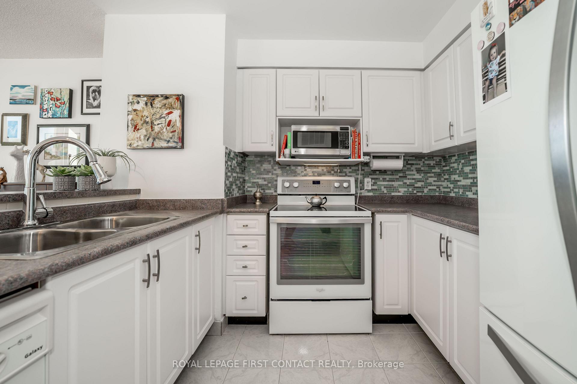 Photo 18 of Unit 711, 150 Dunlop Street E, Barrie, City Centre — HOMEH