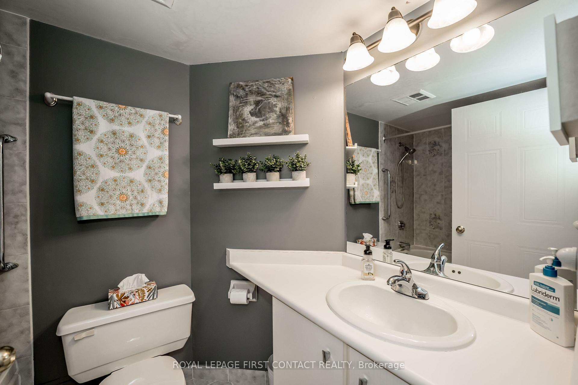 Photo 23 of Unit 711, 150 Dunlop Street E, Barrie, City Centre — HOMEH