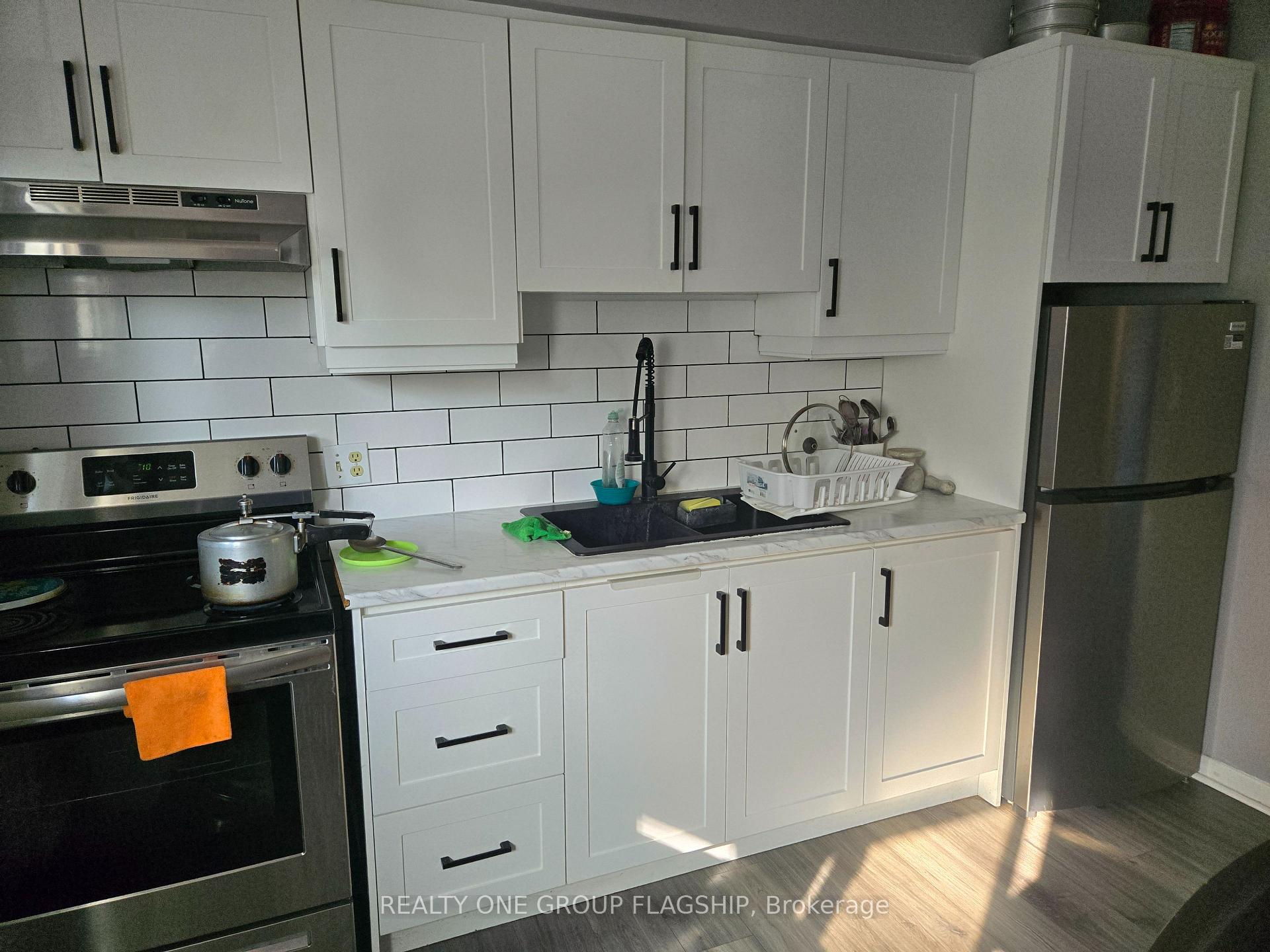Photo 4 of Unit 3, 30 Drew Street, Guelph, Junction/Onward Willow — HOMEH
