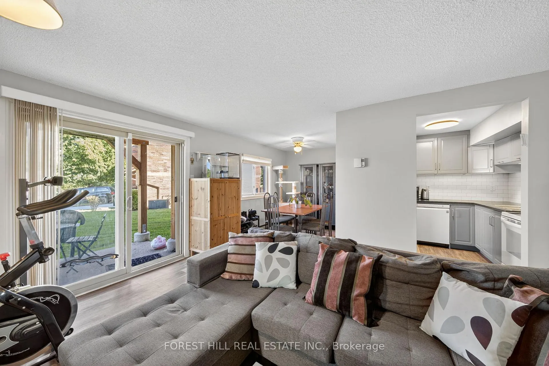 Photo 1 of Unit 4, 22 Meadow Lane, Barrie, Ardagh — HOMEH