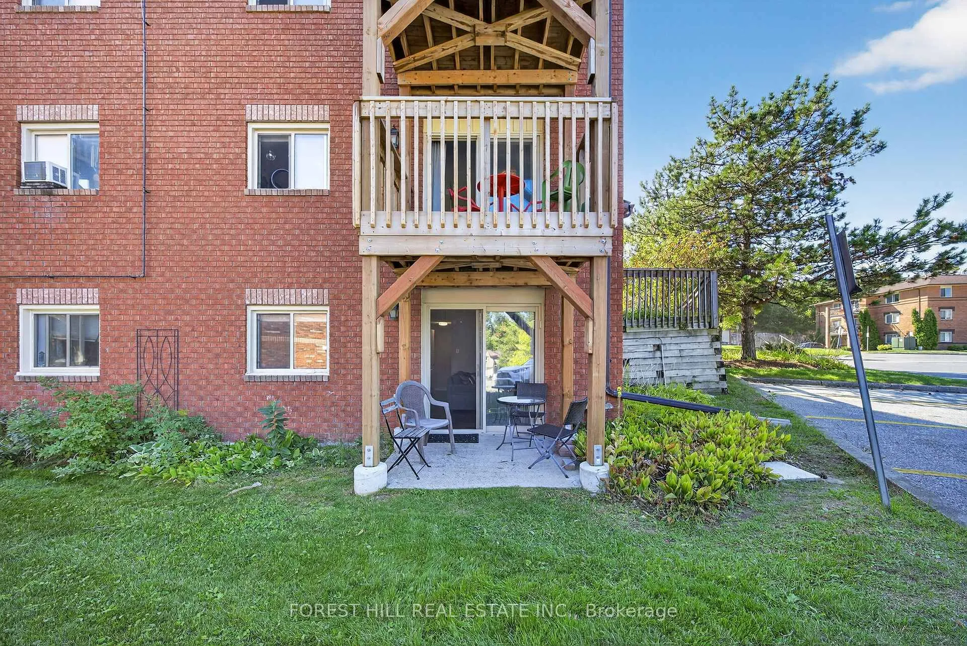 Photo 19 of Unit 4, 22 Meadow Lane, Barrie, Ardagh — HOMEH