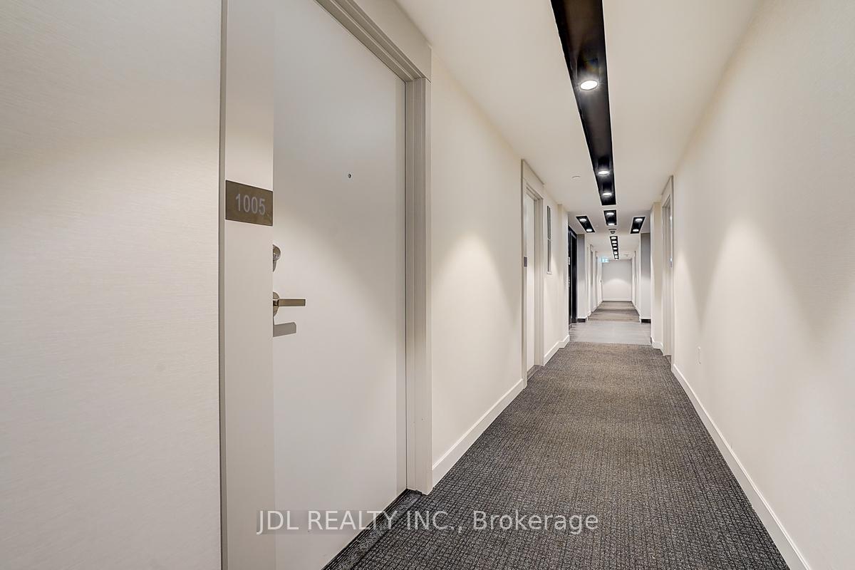 Front of Unit 1005, 99 Broadway Avenue