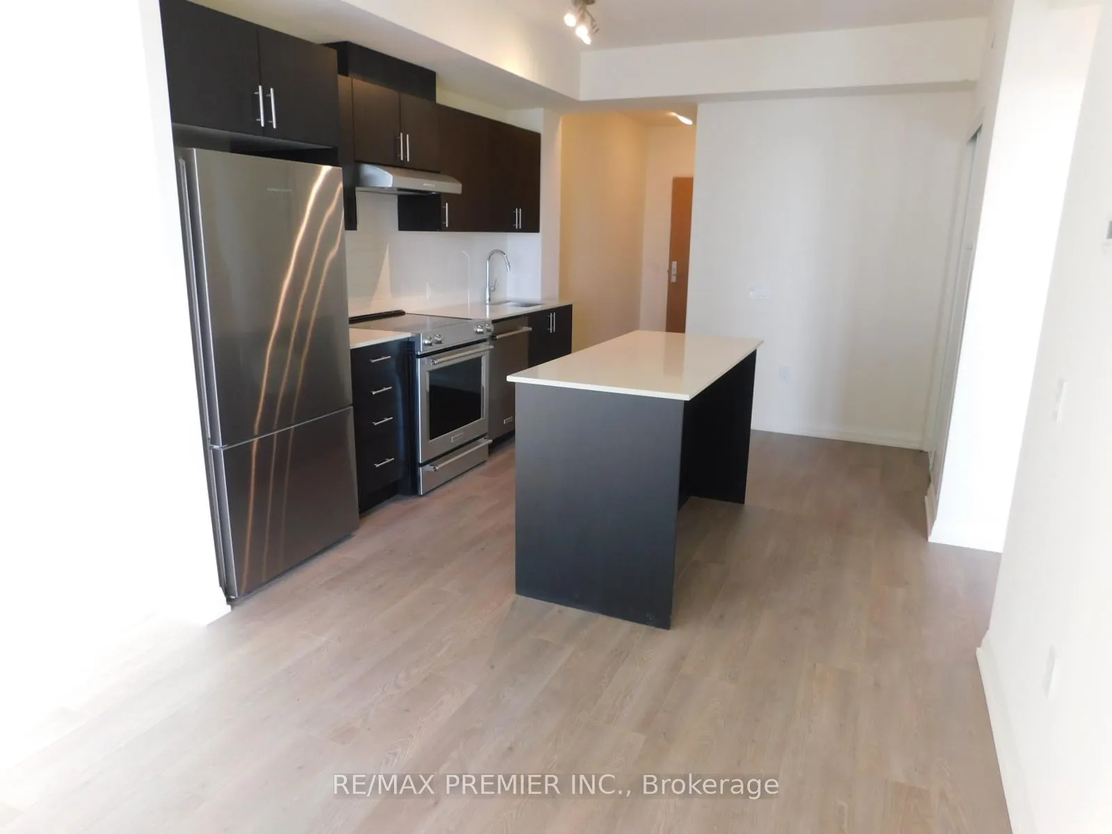 Photo 7 of Unit 2001, 8960 Jane Street, Vaughan, Vellore Village — HOMEH