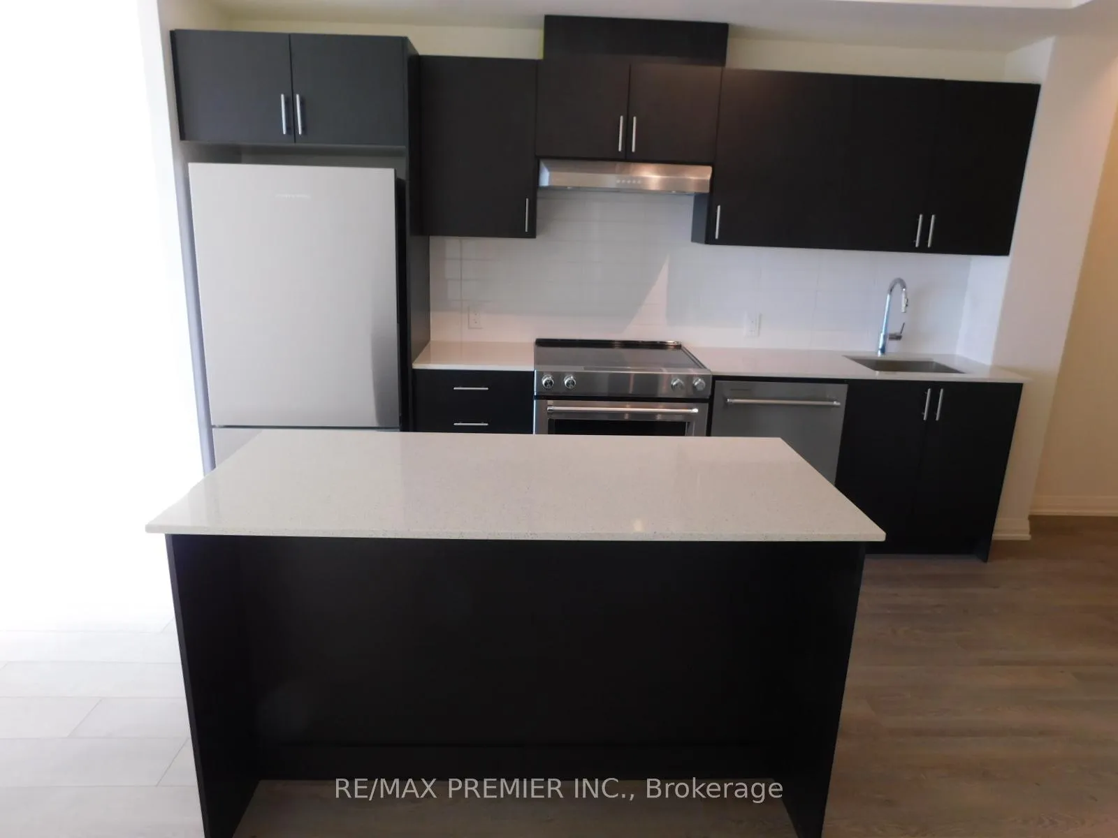 Photo 10 of Unit 2001, 8960 Jane Street, Vaughan, Vellore Village — HOMEH