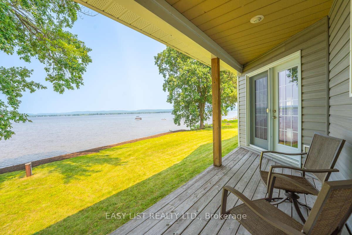 Photo 3 of 910 Bayview Drive, Ottawa, Constance Bay — HOMEH