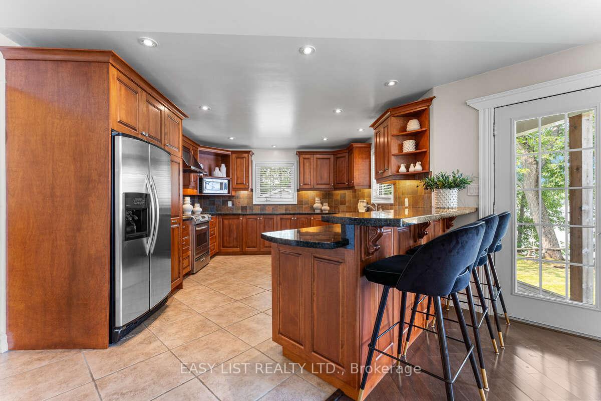 Photo 4 of 910 Bayview Drive, Ottawa, Constance Bay — HOMEH