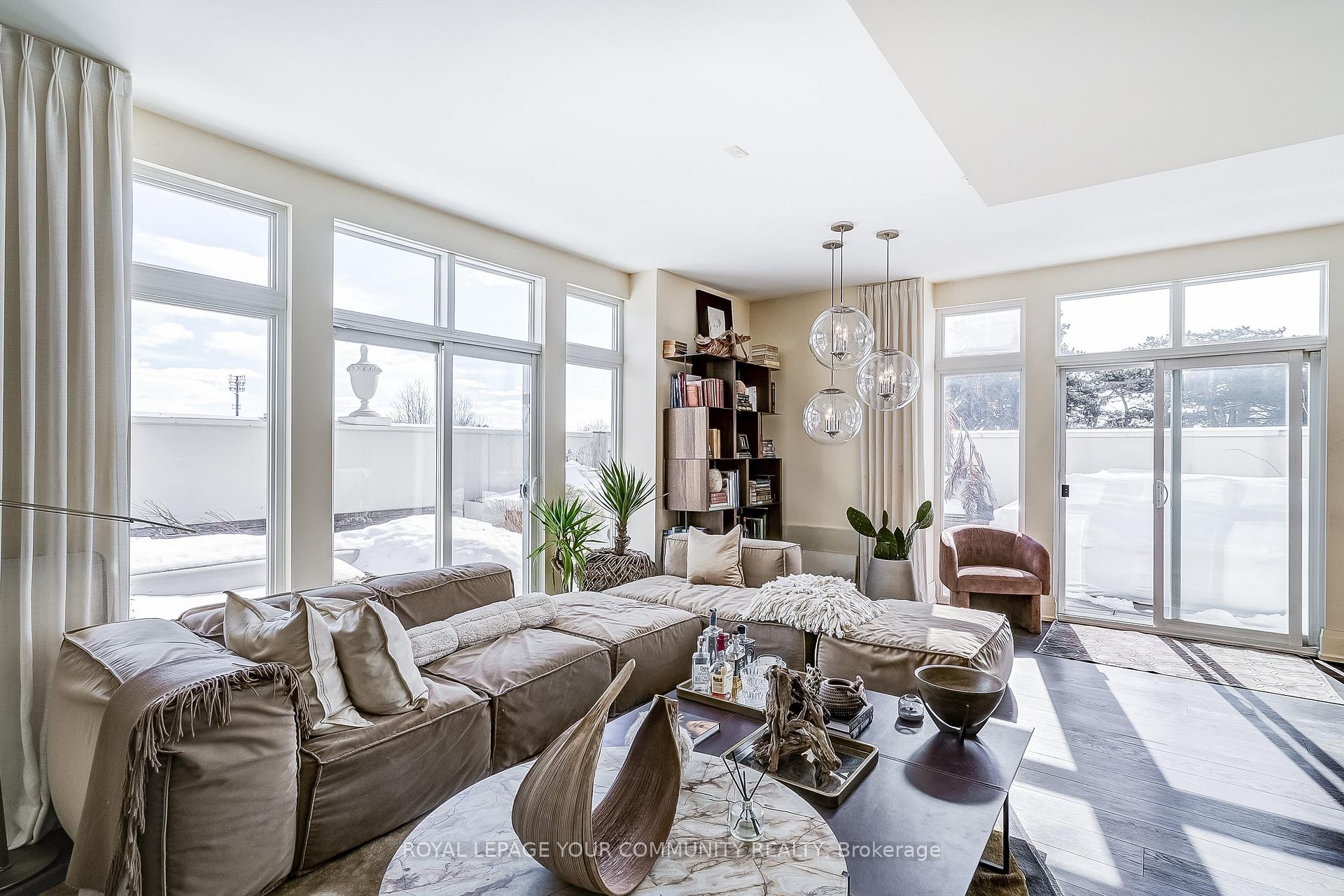 Photo 9 of Unit 402, 64 Wells Street, Aurora, Aurora Village — HOMEH