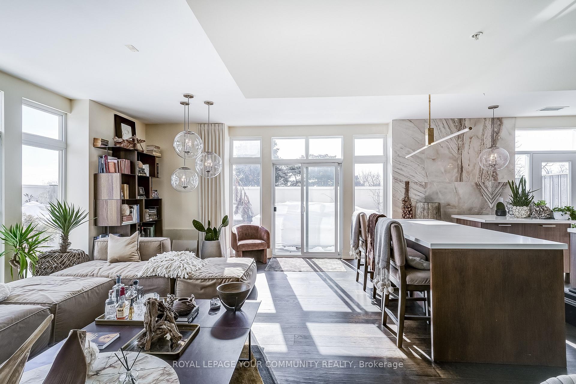 Photo 10 of Unit 402, 64 Wells Street, Aurora, Aurora Village — HOMEH