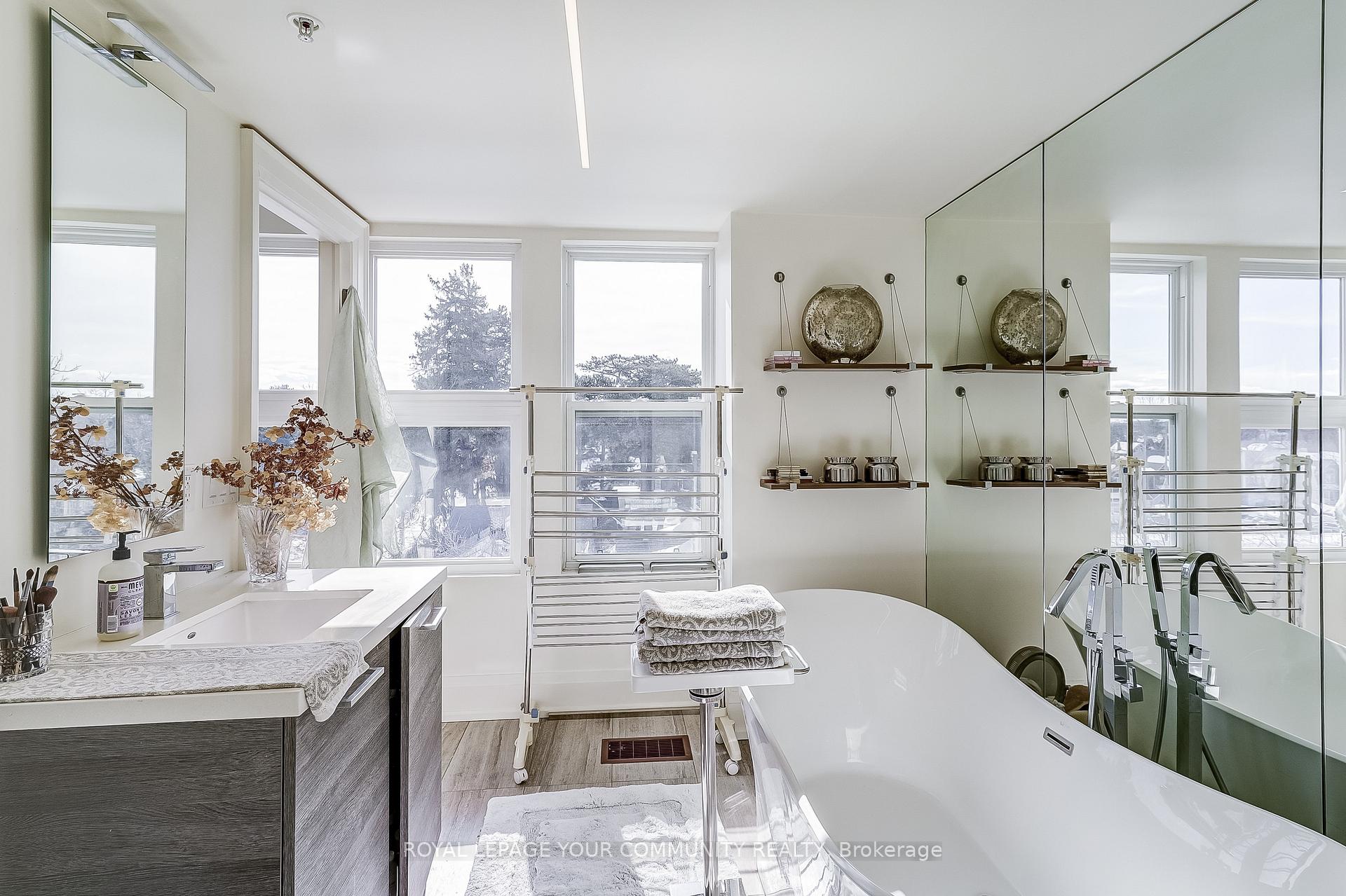 Photo 29 of Unit 402, 64 Wells Street, Aurora, Aurora Village — HOMEH