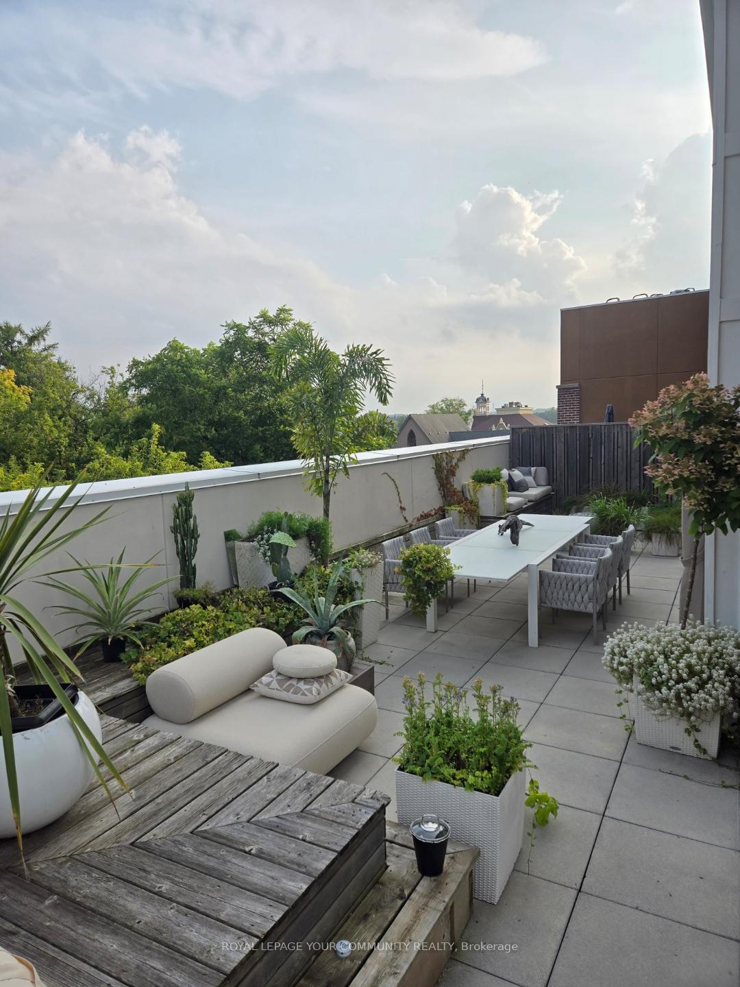Photo 39 of Unit 402, 64 Wells Street, Aurora, Aurora Village — HOMEH
