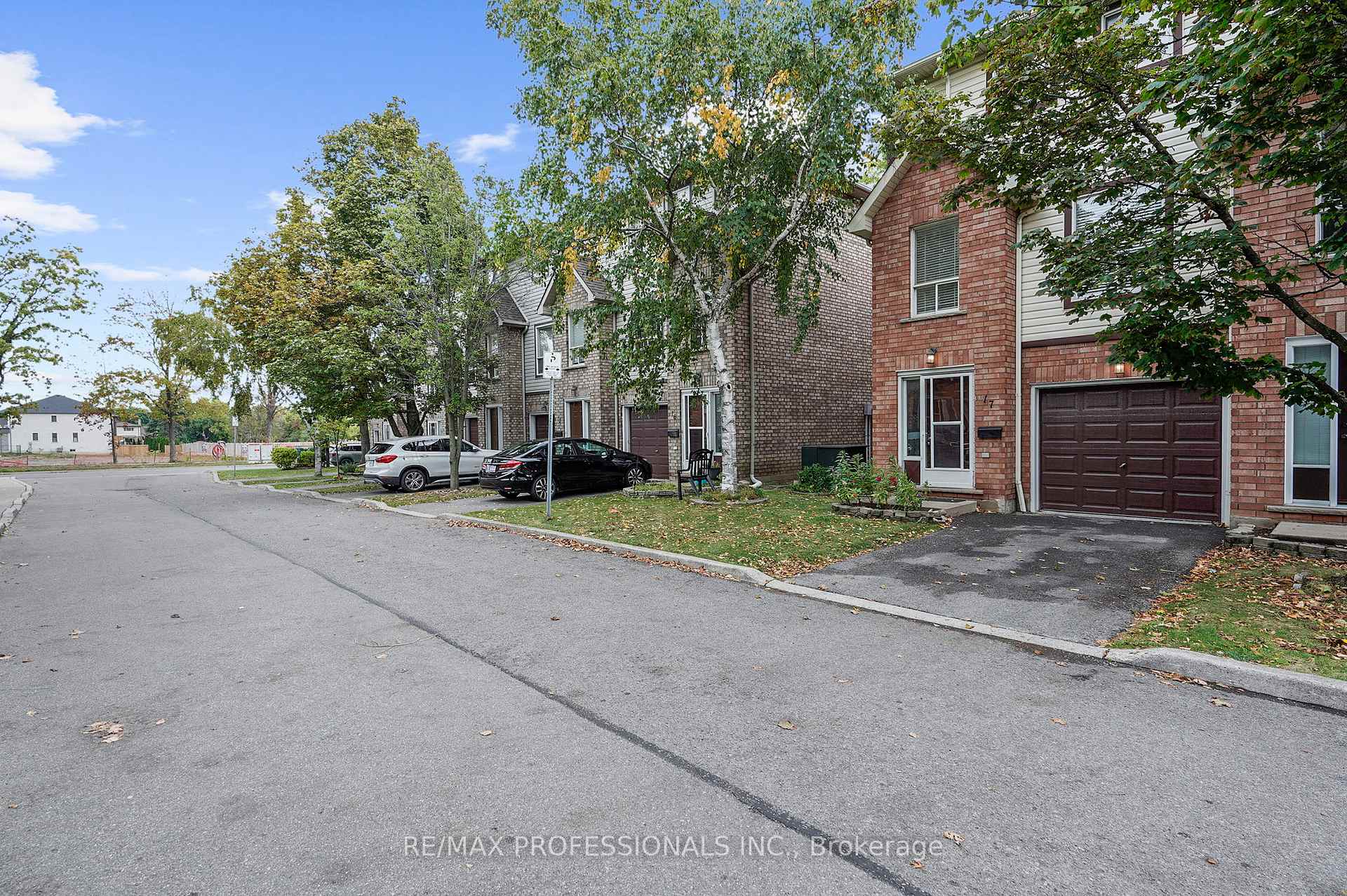 Photo 2 of Unit 17, 384 Limeridge Road E, Hamilton, Bruleville — HOMEH