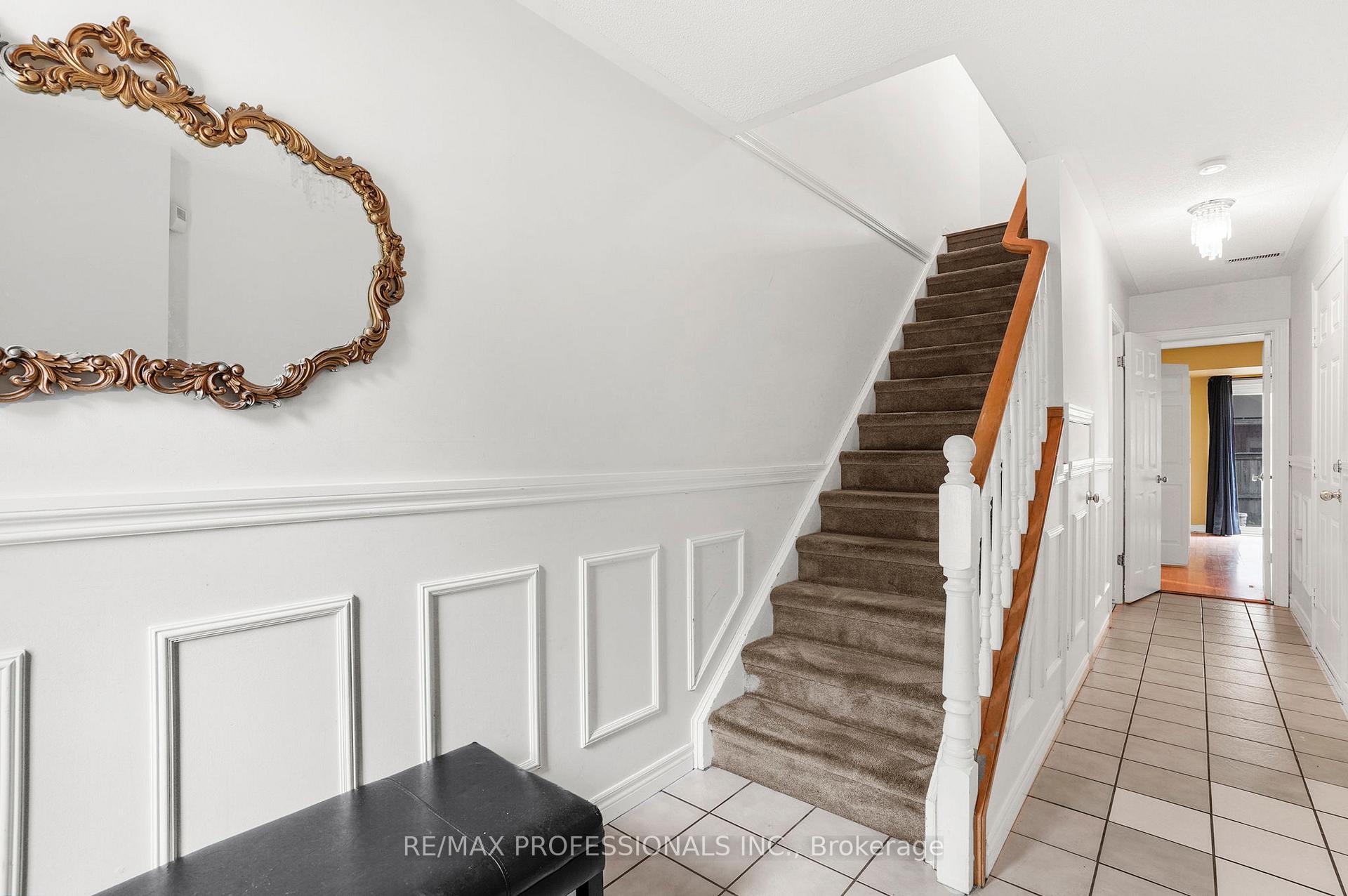 Photo 4 of Unit 17, 384 Limeridge Road E, Hamilton, Bruleville — HOMEH