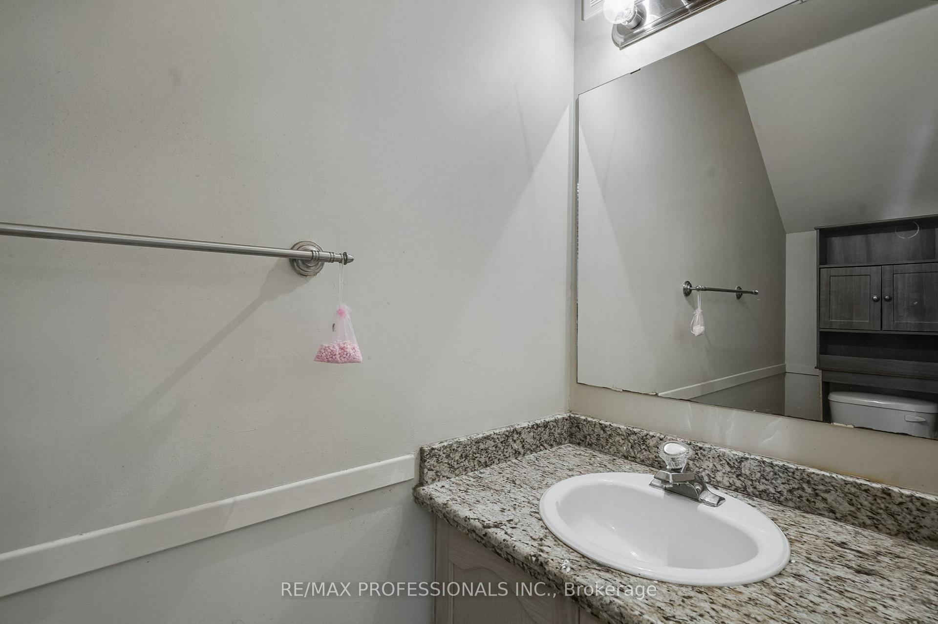 Photo 6 of Unit 17, 384 Limeridge Road E, Hamilton, Bruleville — HOMEH