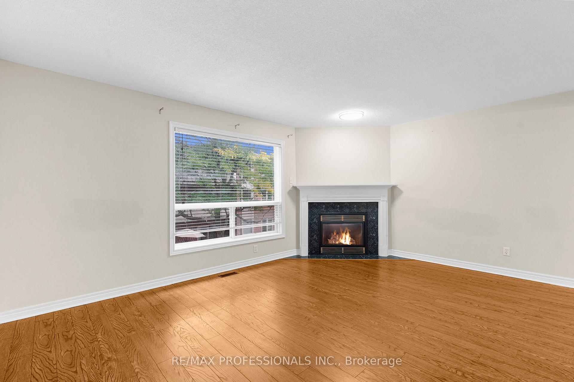 Photo 15 of Unit 17, 384 Limeridge Road E, Hamilton, Bruleville — HOMEH