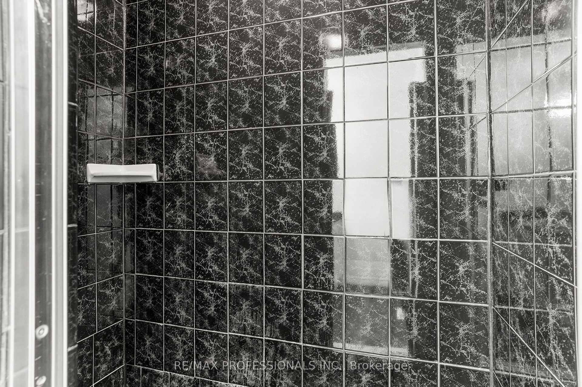 Photo 30 of Unit 17, 384 Limeridge Road E, Hamilton, Bruleville — HOMEH