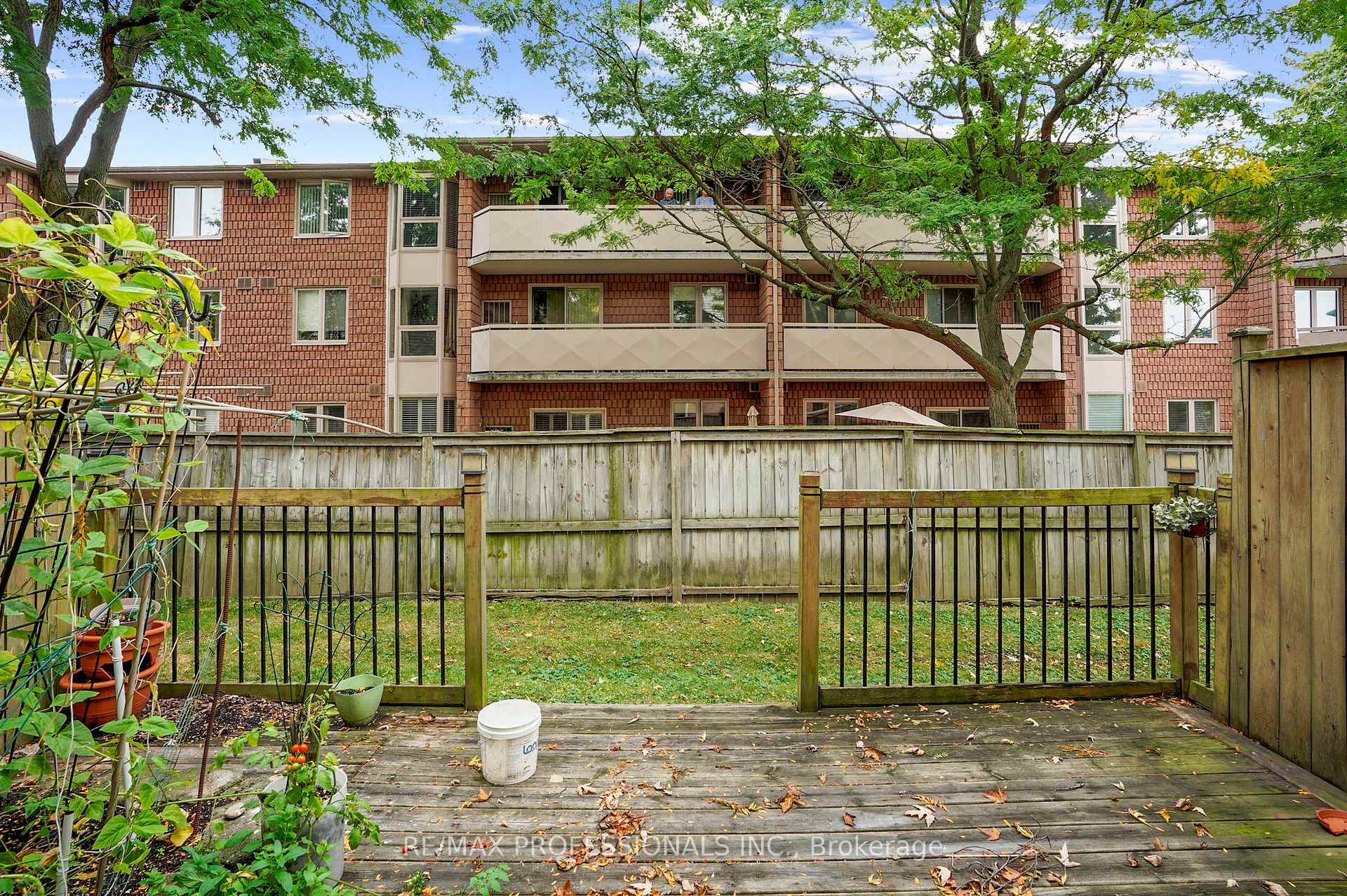Photo 38 of Unit 17, 384 Limeridge Road E, Hamilton, Bruleville — HOMEH