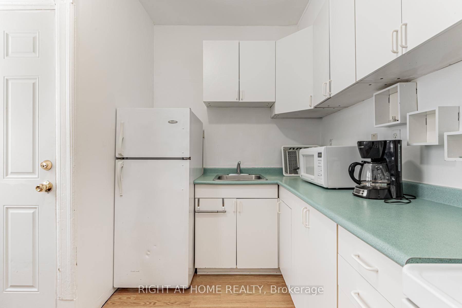 Photo 5 of Unit 2, 29 Peel Street, Barrie, Codrington — HOMEH