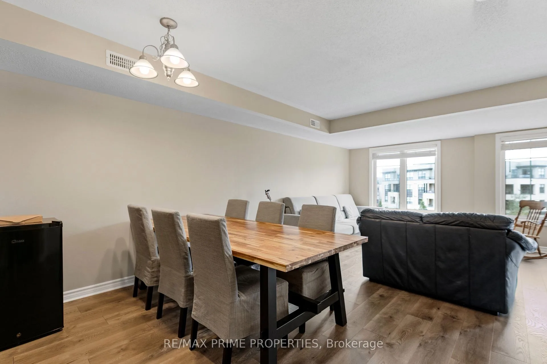Photo 4 of Unit B, 287 Titanium Private, Ottawa, Convent Glen North — HOMEH