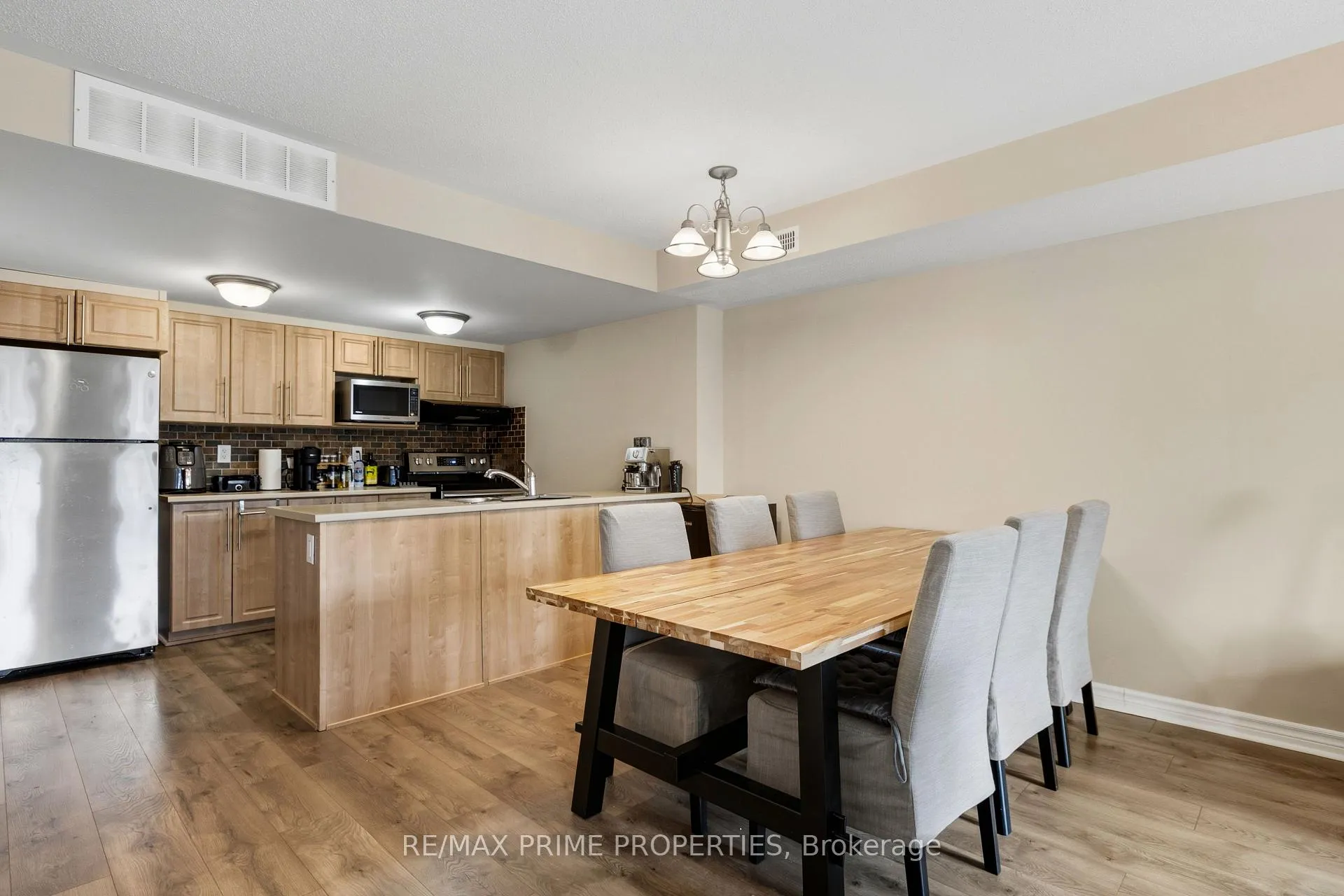 Photo 5 of Unit B, 287 Titanium Private, Ottawa, Convent Glen North — HOMEH
