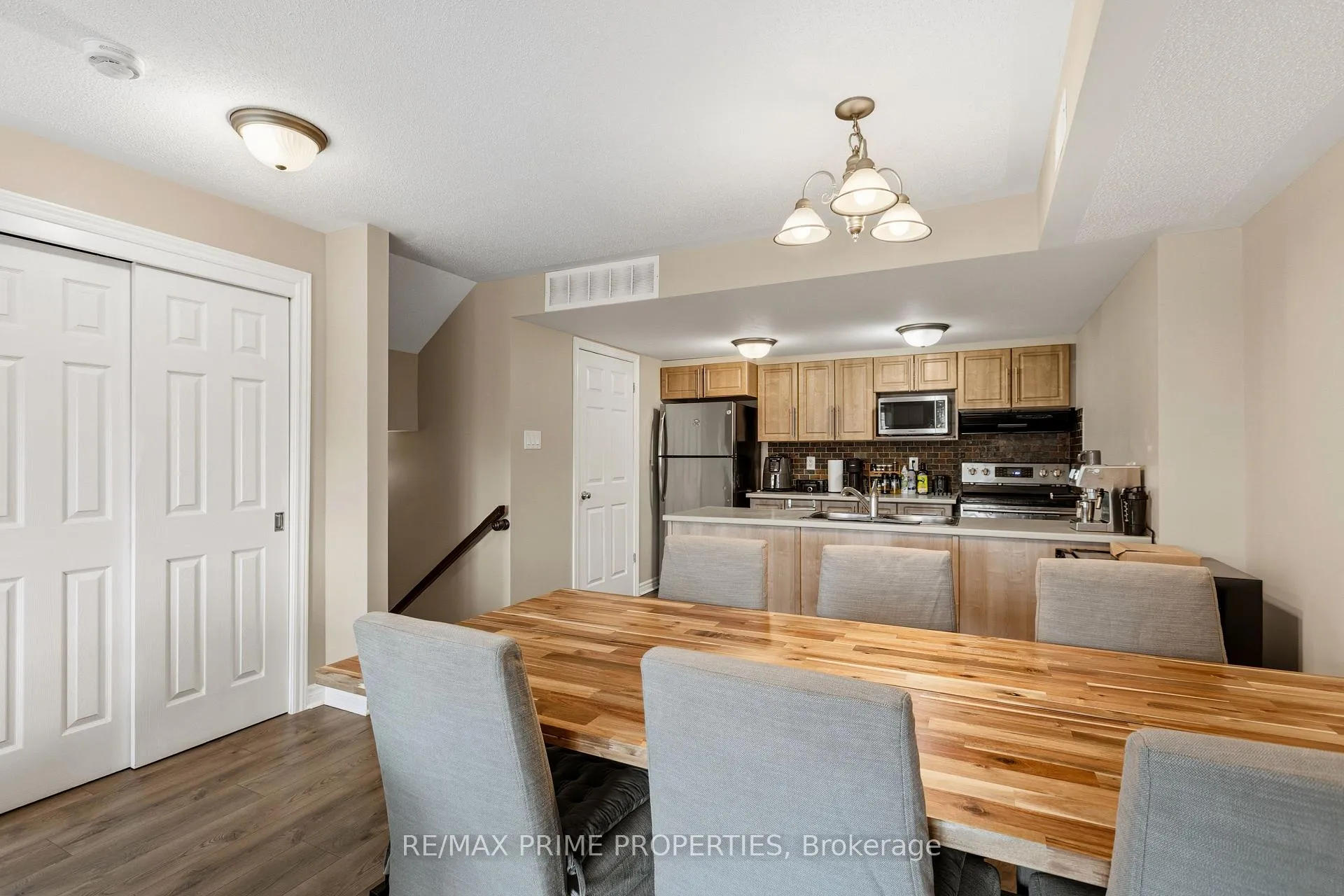 Photo 6 of Unit B, 287 Titanium Private, Ottawa, Convent Glen North — HOMEH