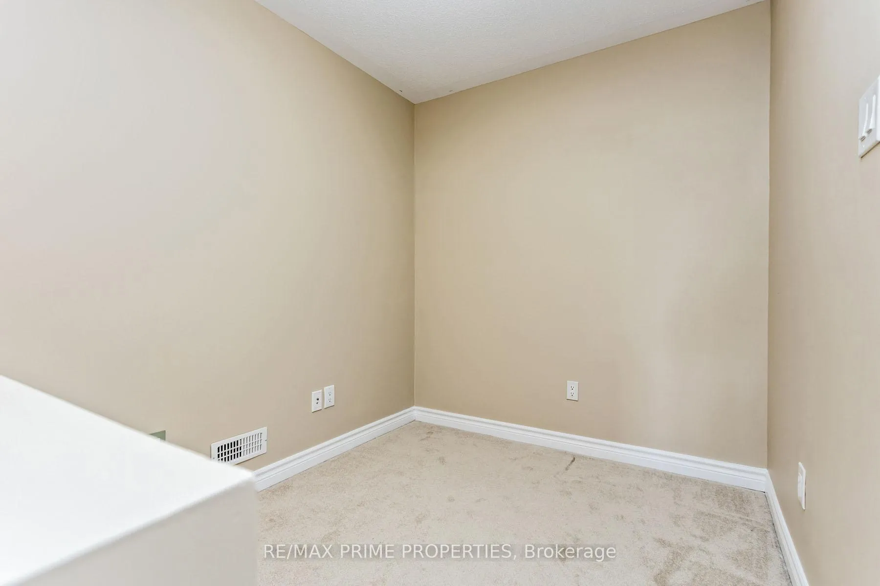 Photo 12 of Unit B, 287 Titanium Private, Ottawa, Convent Glen North — HOMEH